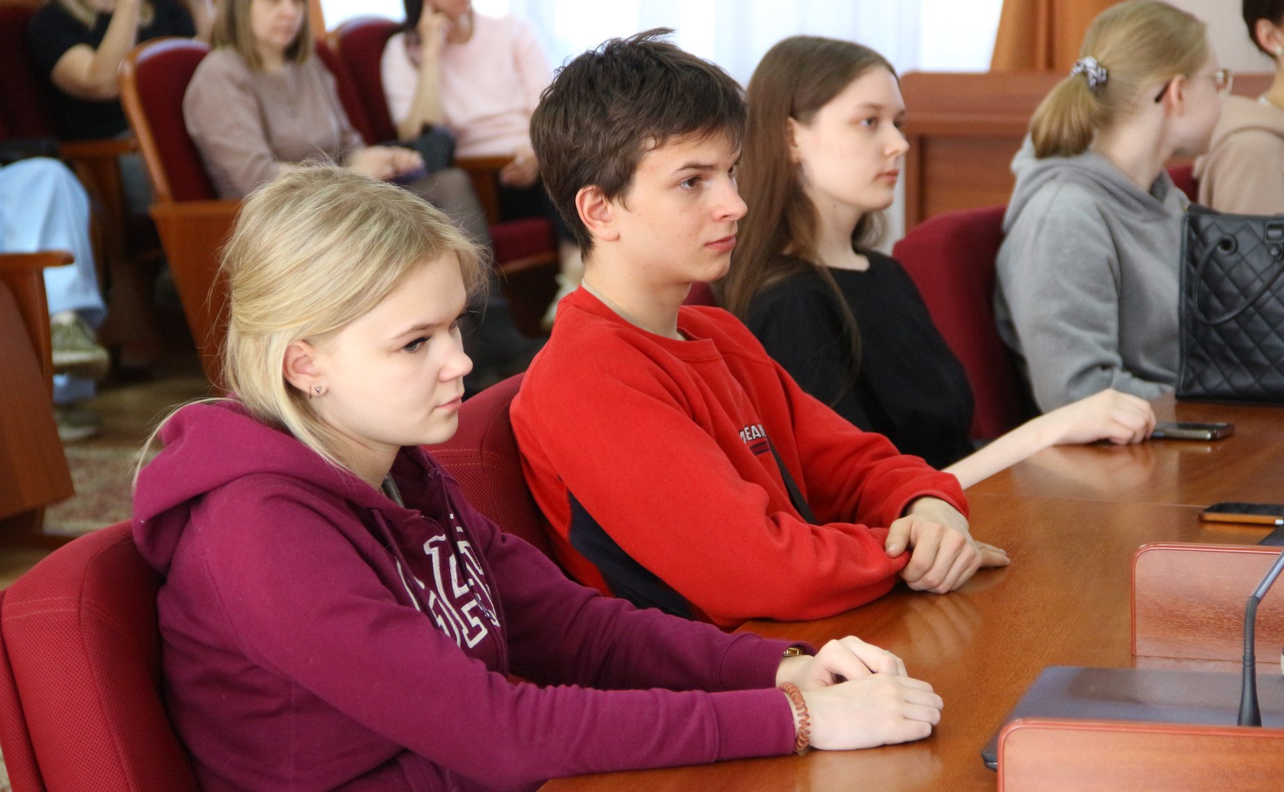 Роман Маслов вместе с Молодежным парламентом города Череповца и АНО «Наука любви к Отечеству» дал старт новому образовательному проекту «История без вымысла», направленному на сохранение истории нашей страны