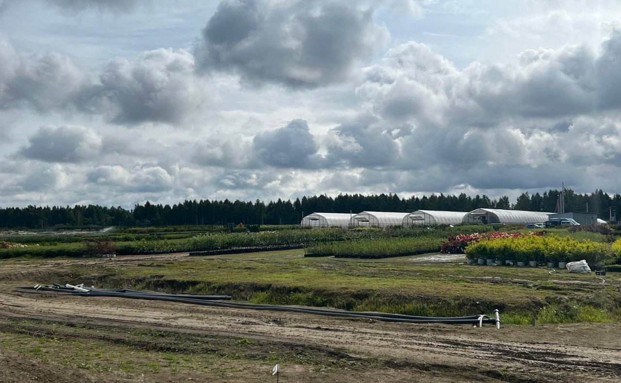 Анатолий Артамонов в селе Пеневичи Хвастовичского района Калужской области принял участие в торжественном открытии нового современного животноводческого комплекса