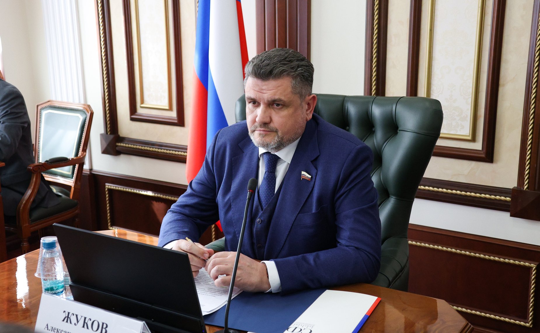 Александр Жуков