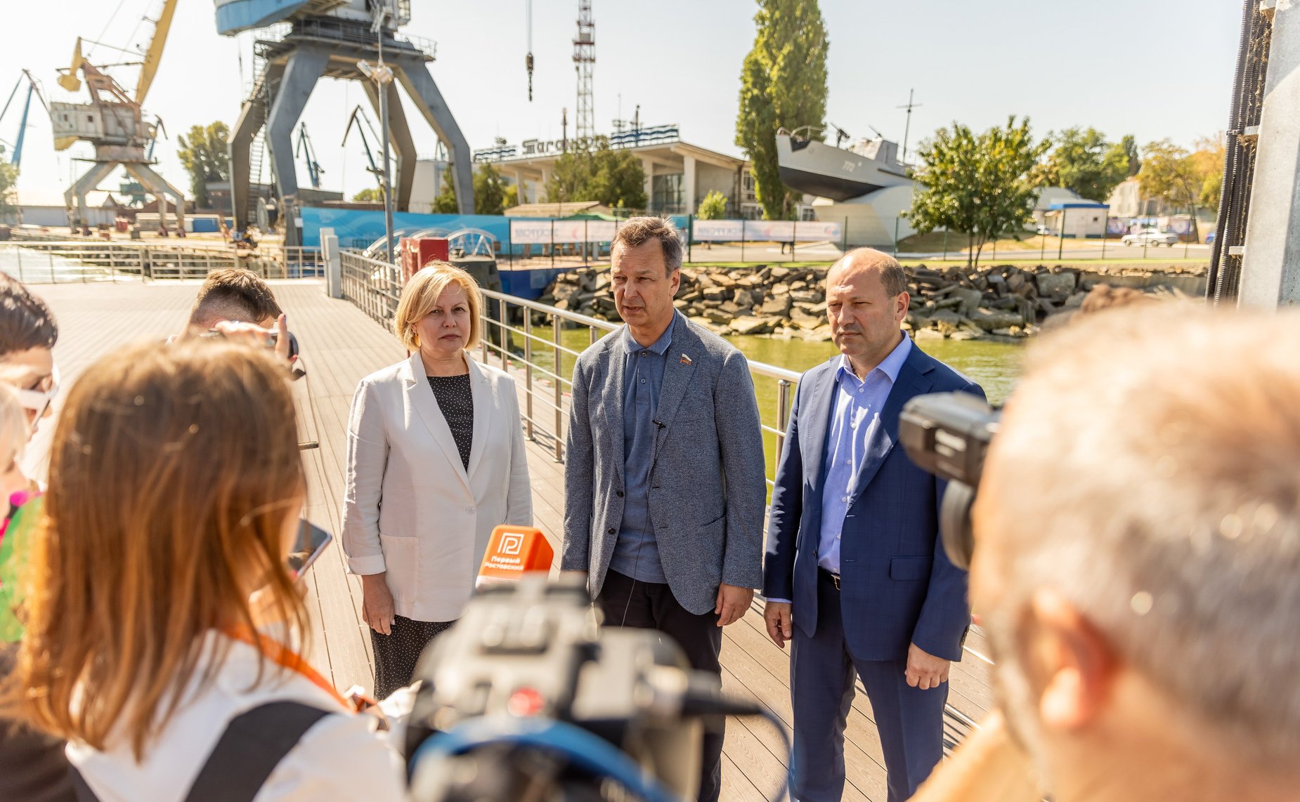 Первый заместитель Председателя СФ Андрей Яцкин в рамках рабочей поездки в Ростовскую область осмотрел объекты социальной и транспортной инфраструктуры, включенные в программу комплексного развития г. Таганрога