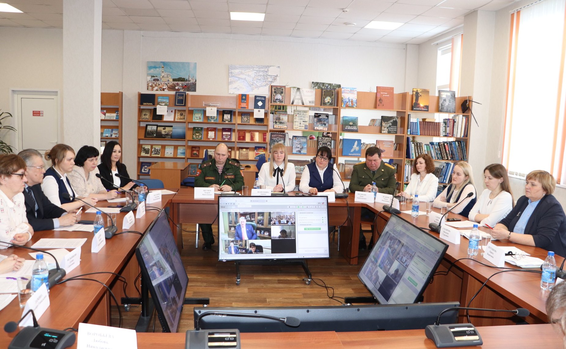 Заместитель Председателя СФ Юрий Воробьев провел онлайн встречу с преподавателями и кадетами Образовательного центра «Корабелы Прионежья»