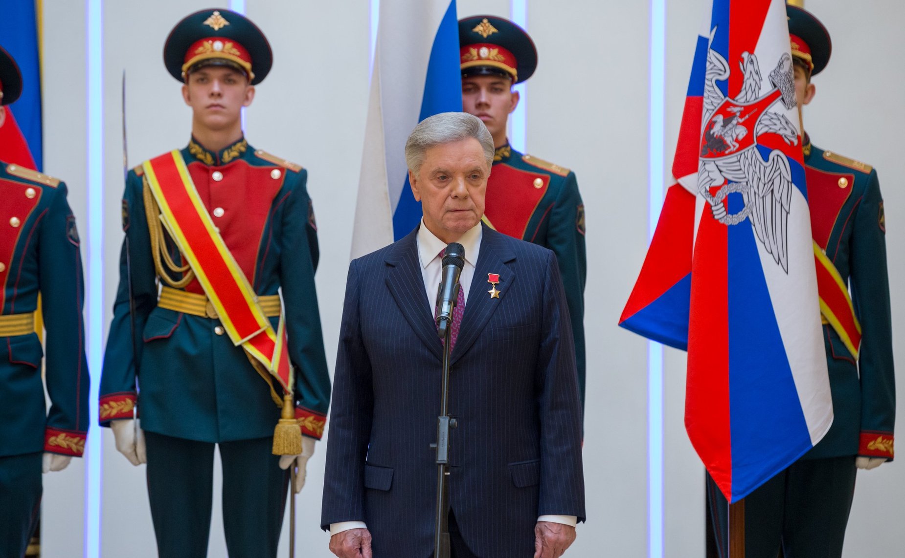 Борис Громов