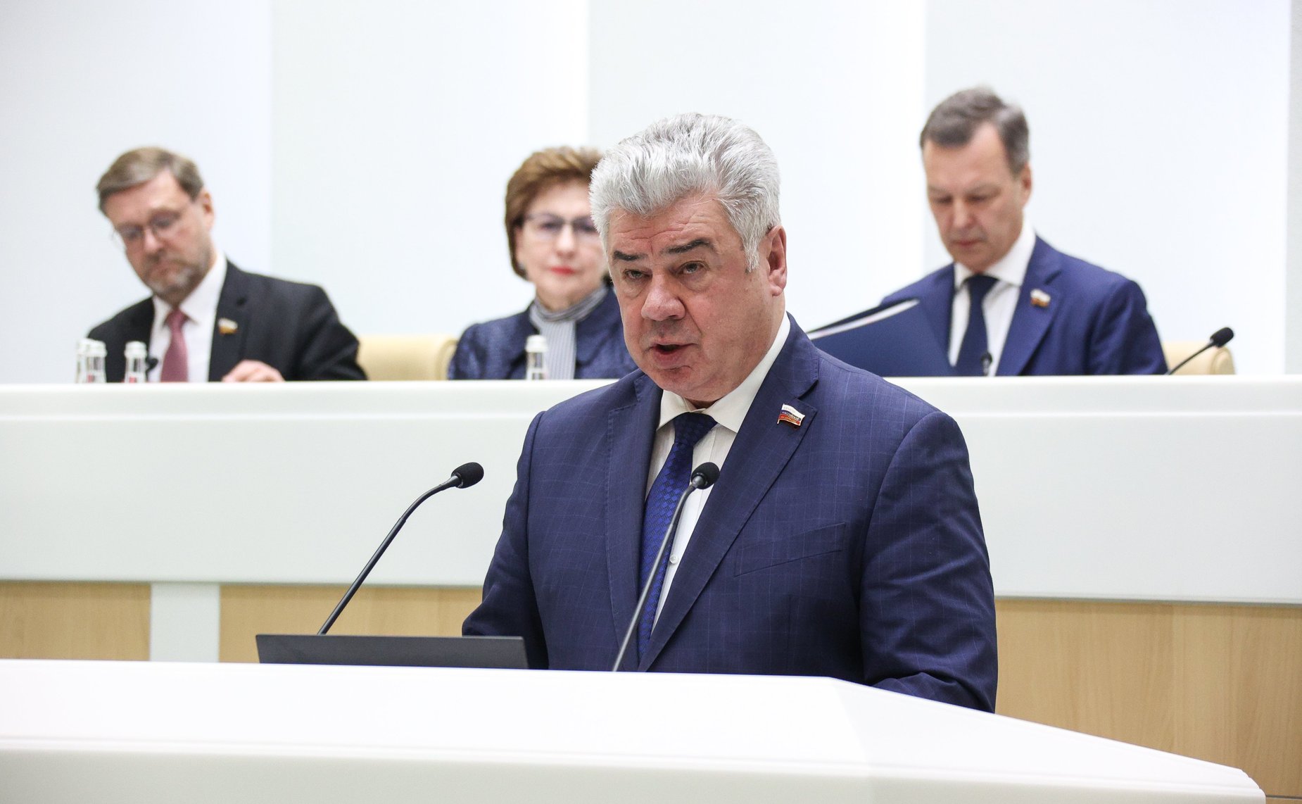 Виктор Бондарев