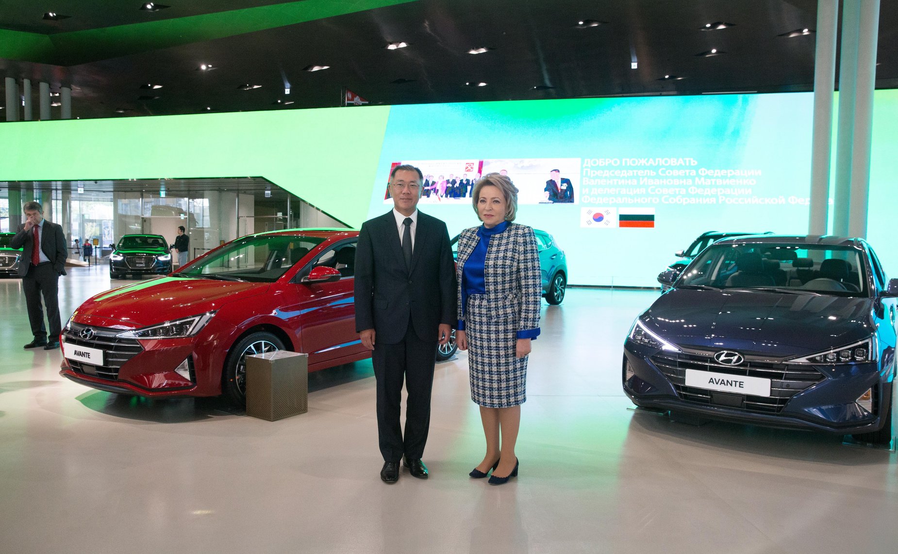 Делегация СФ посетила выставочный комплекс «Хёндэ Мотор»