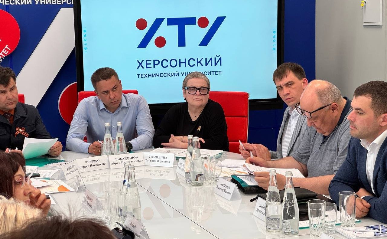 Айрат Гибатдинов обсудил интеграцию образовательной системы Херсонской области в правовое поле Российской Федерации