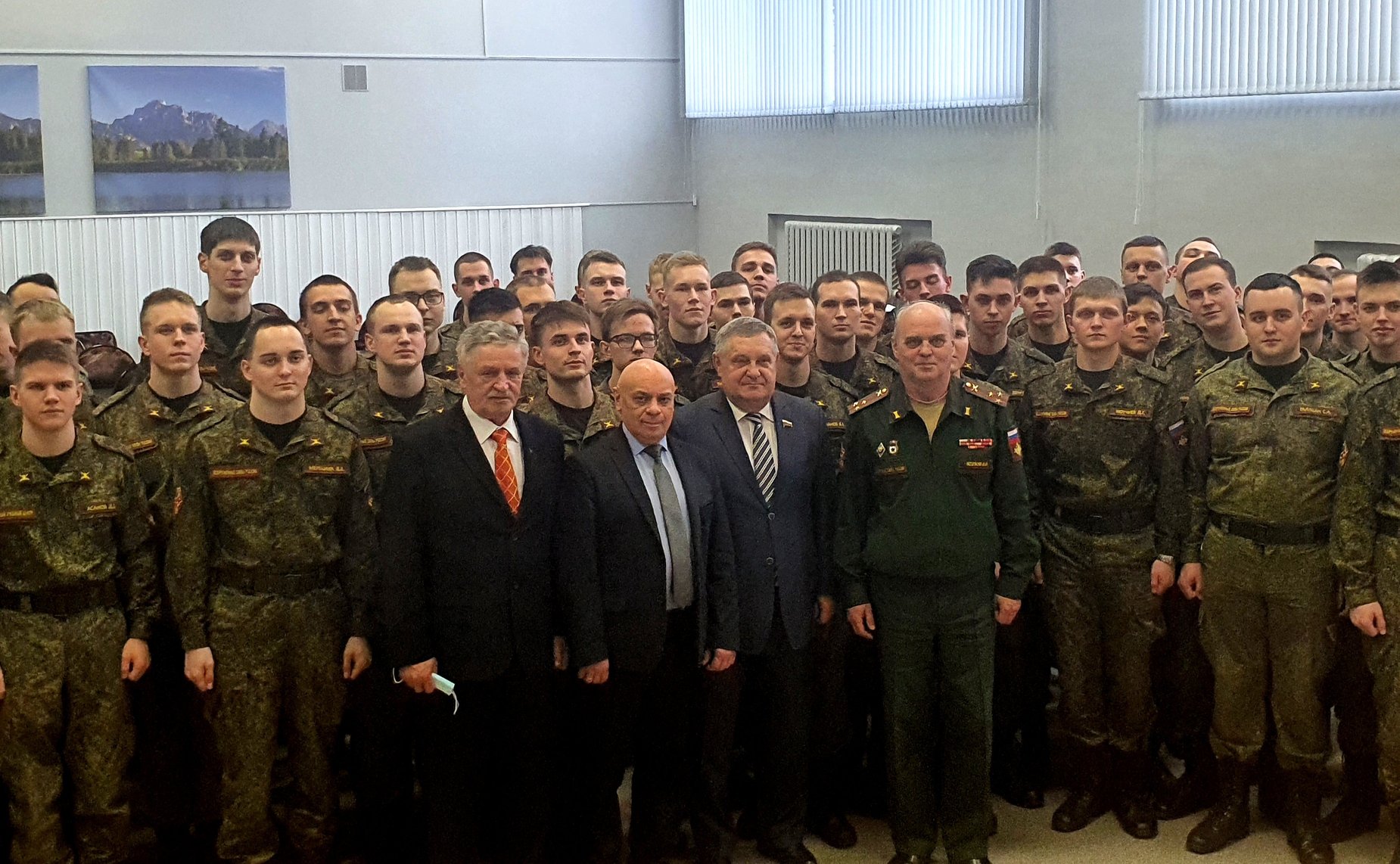 Александр Ракитин посетил военный учебный центр при Петрозаводском Государственном Университете