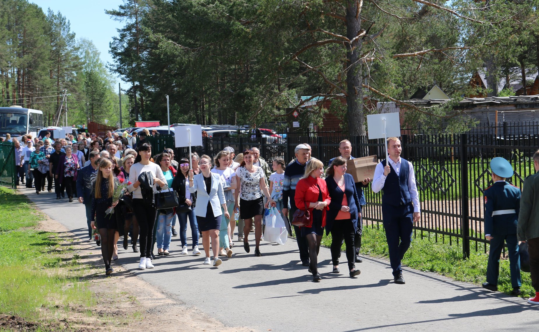 Ю. Воробьев поздравил кадетов школы «Корабелы Прионежья» с окончанием учебного года