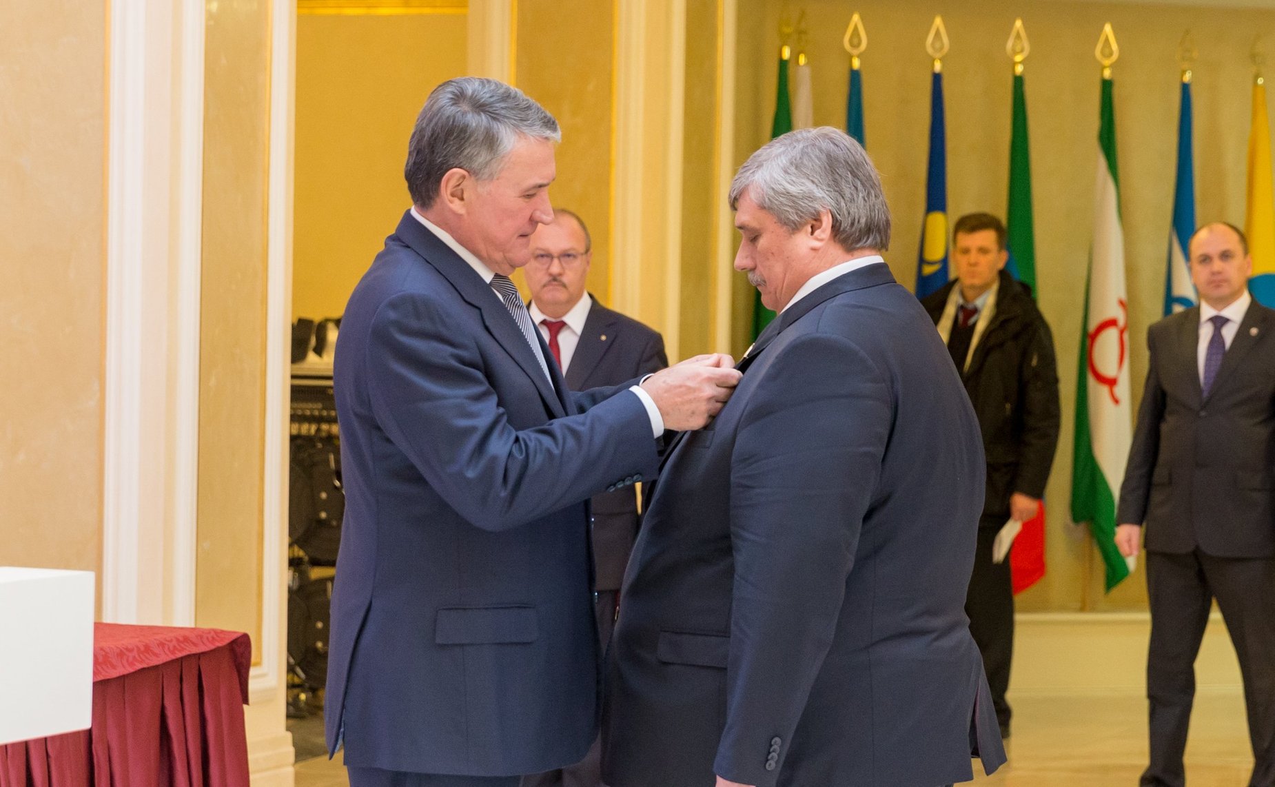 Награждается Козлов Михаил Васильевич