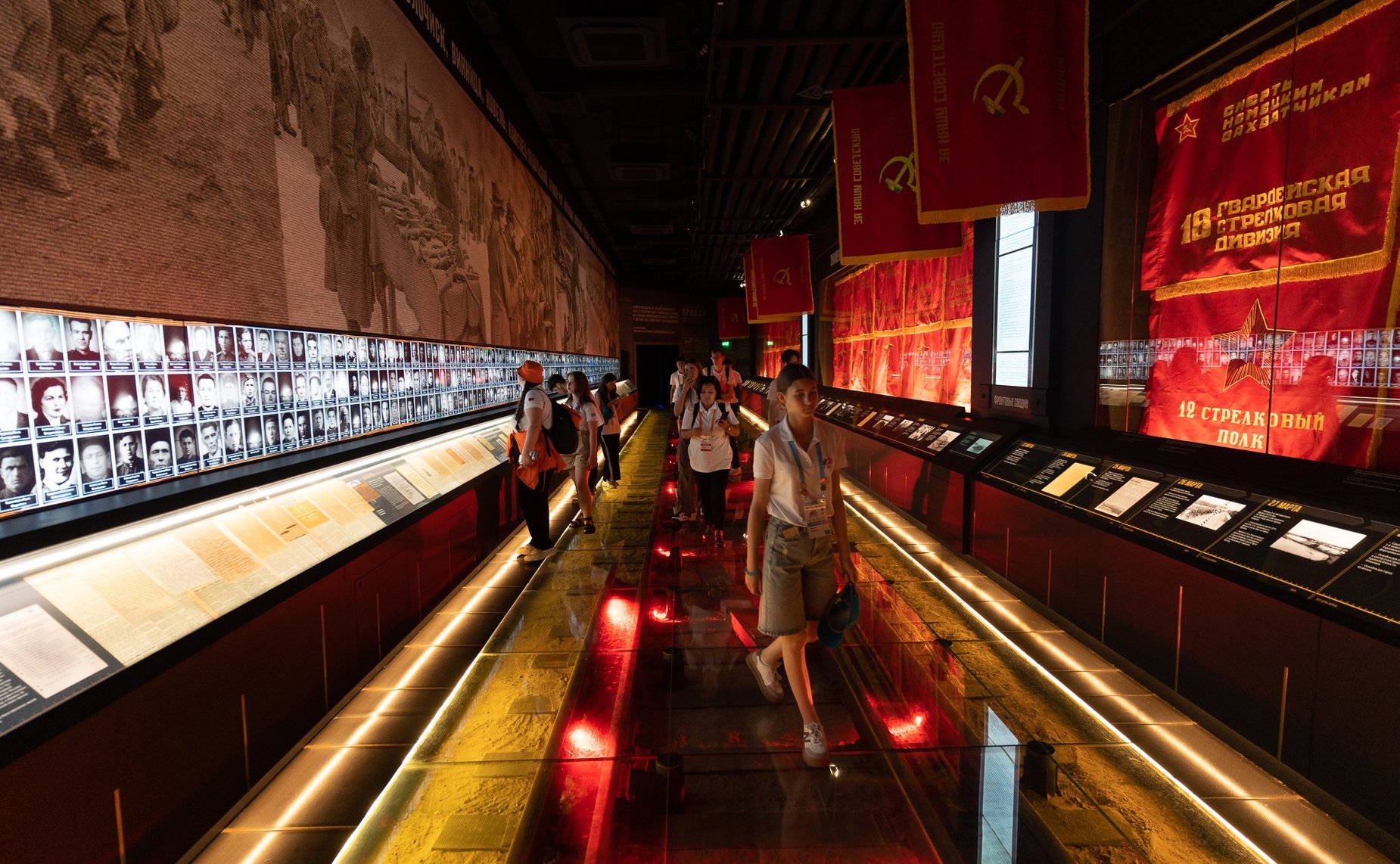 Валентина Матвиенко встретилась с участниками культурно-образовательного проекта «Поезд Памяти»