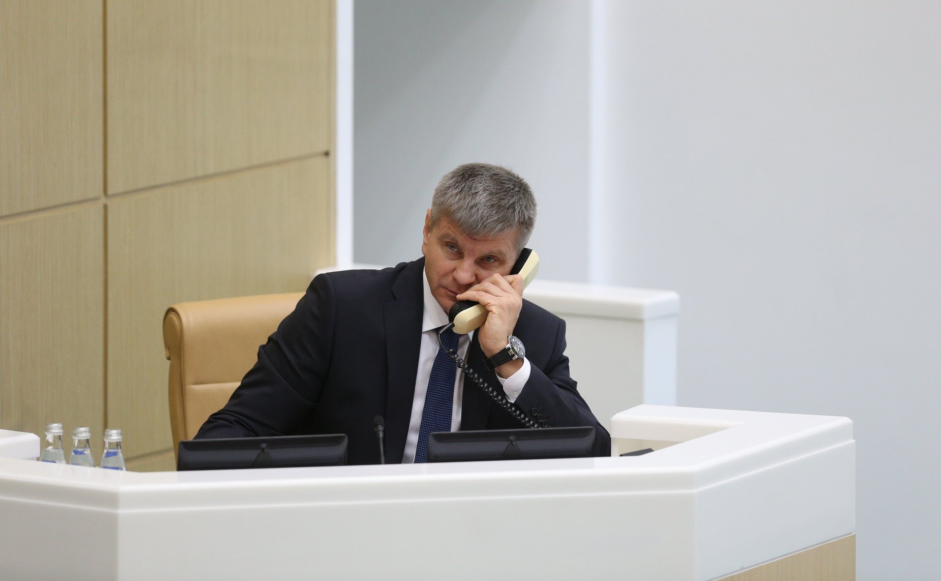 Геннадий Голов