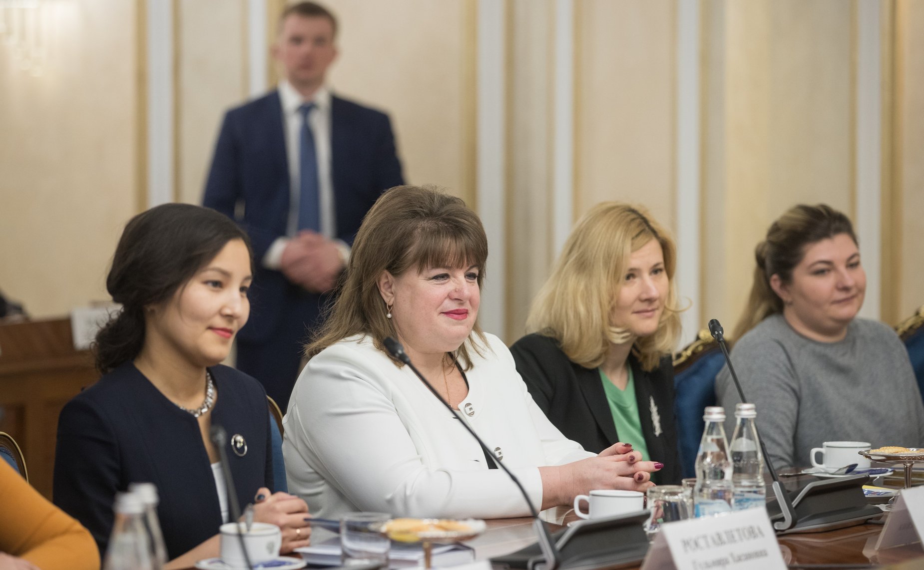 Встреча В. Матвиенко с женщинами-участницами волонтерского марафона, приуроченного к Году добровольца в России