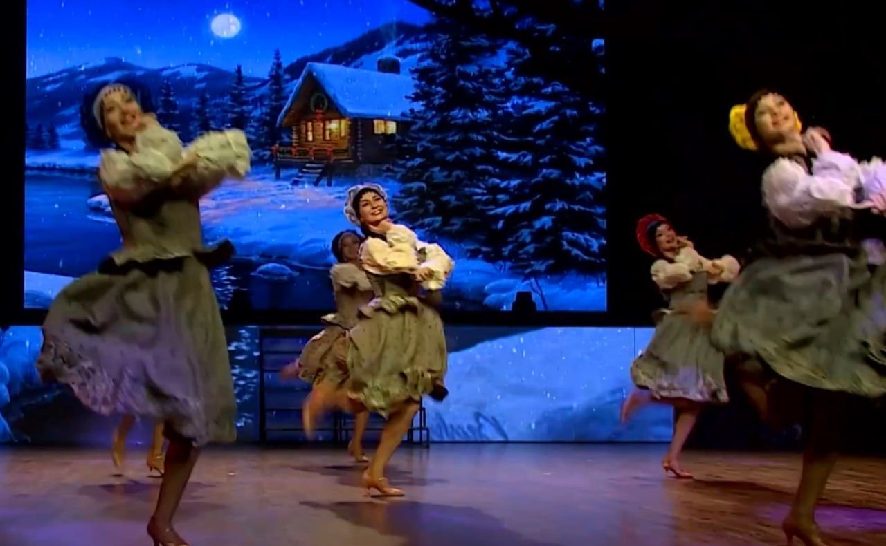 Выступление артистов Севастопольского академического театра танца имени В.А. Елизарова