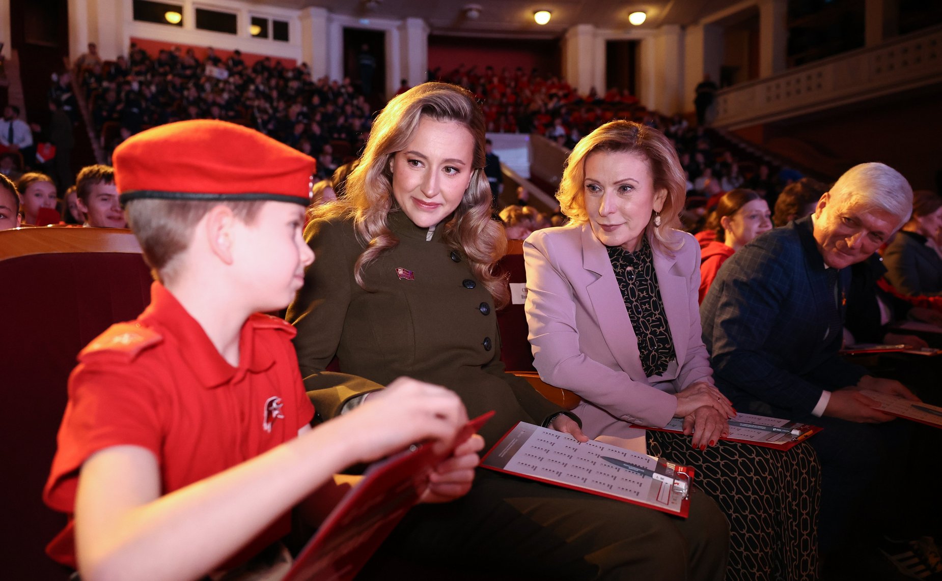 Участие заместителя Председателя Совета Федерации Инны Святенко в IV Ежегодной всероссийской просветительской акции «Военно-патриотический диктант — 2025»