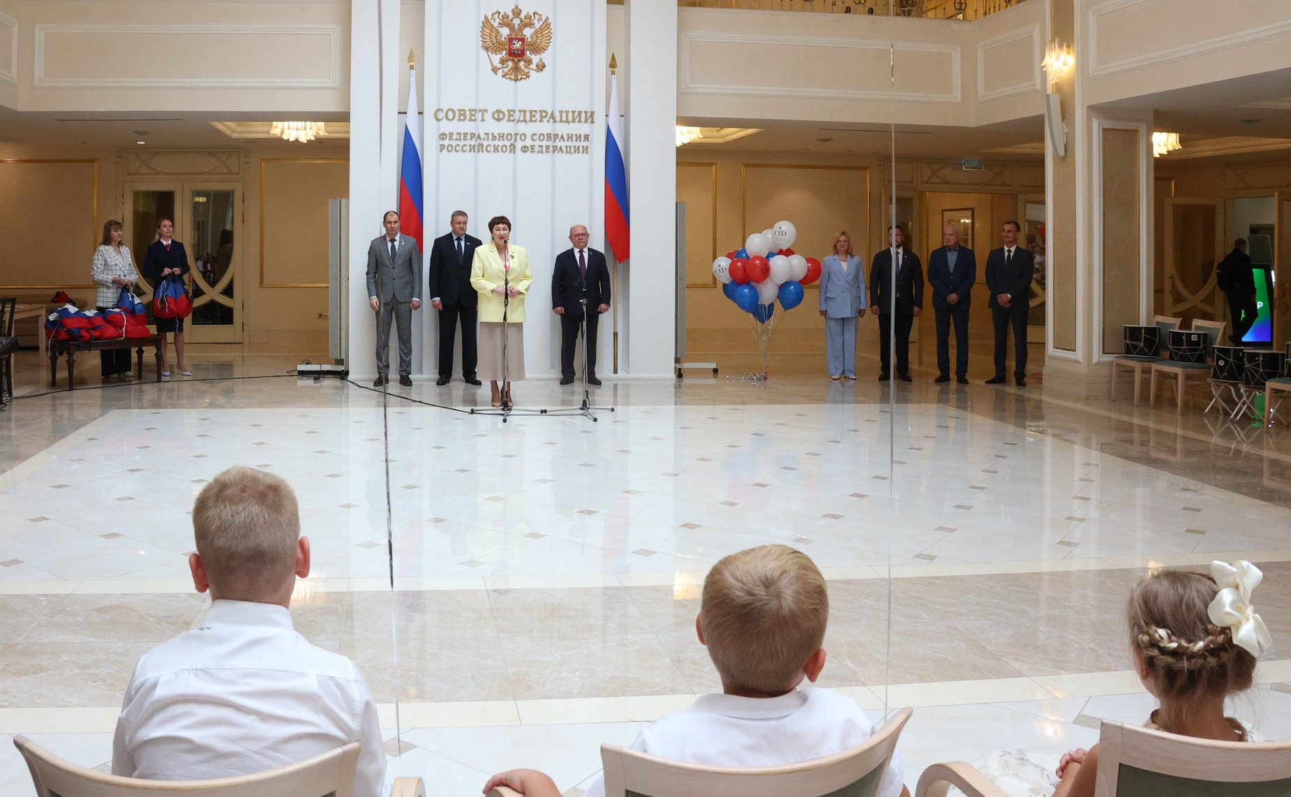 В Совете Федерации состоялось торжественное мероприятие в честь Года семьи «Первый раз – в первый класс»