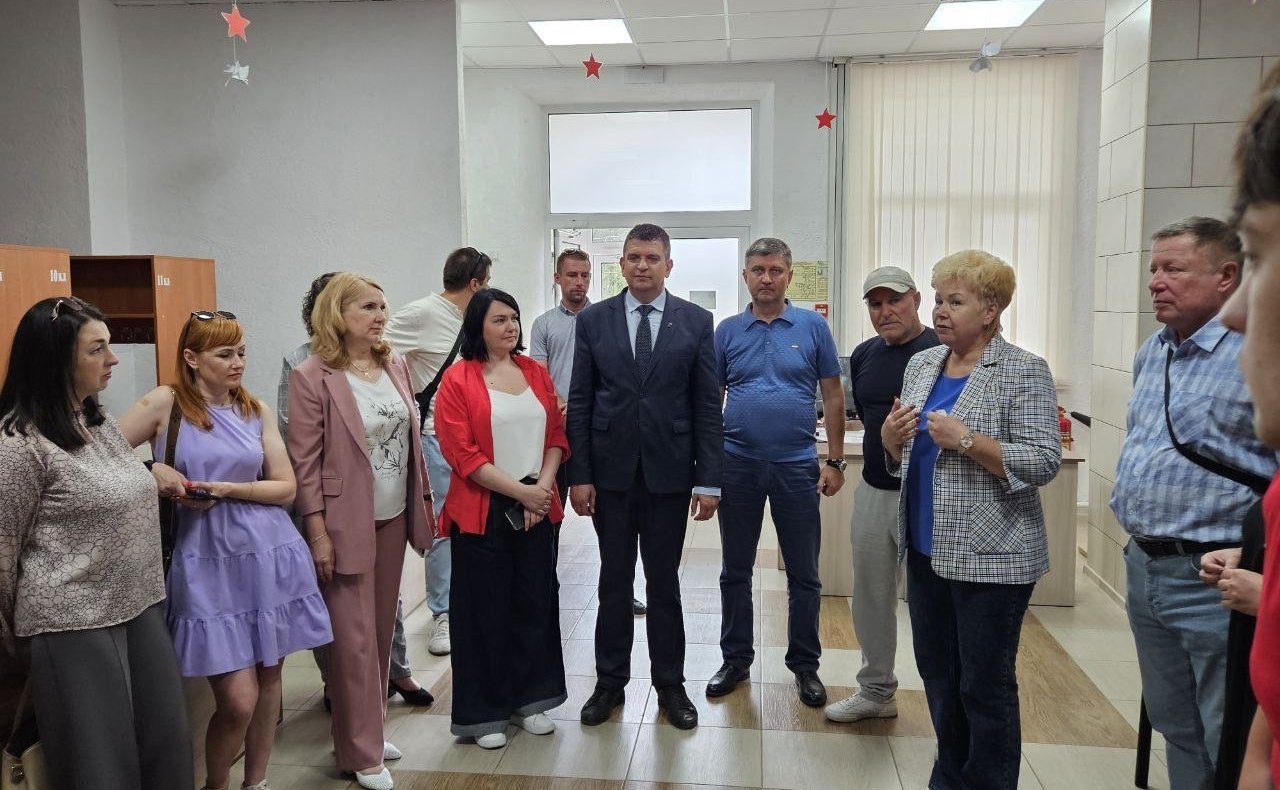 Ольга Бас посетила старобельские школы № 1 и № 3 ЛНР