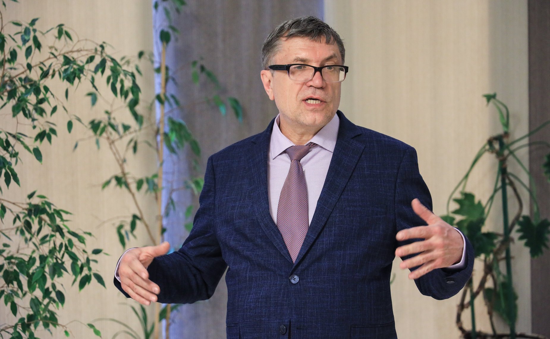 Открытие в Совете Федерации выставки художника Валерия Константинова «Россия негасимый свет»