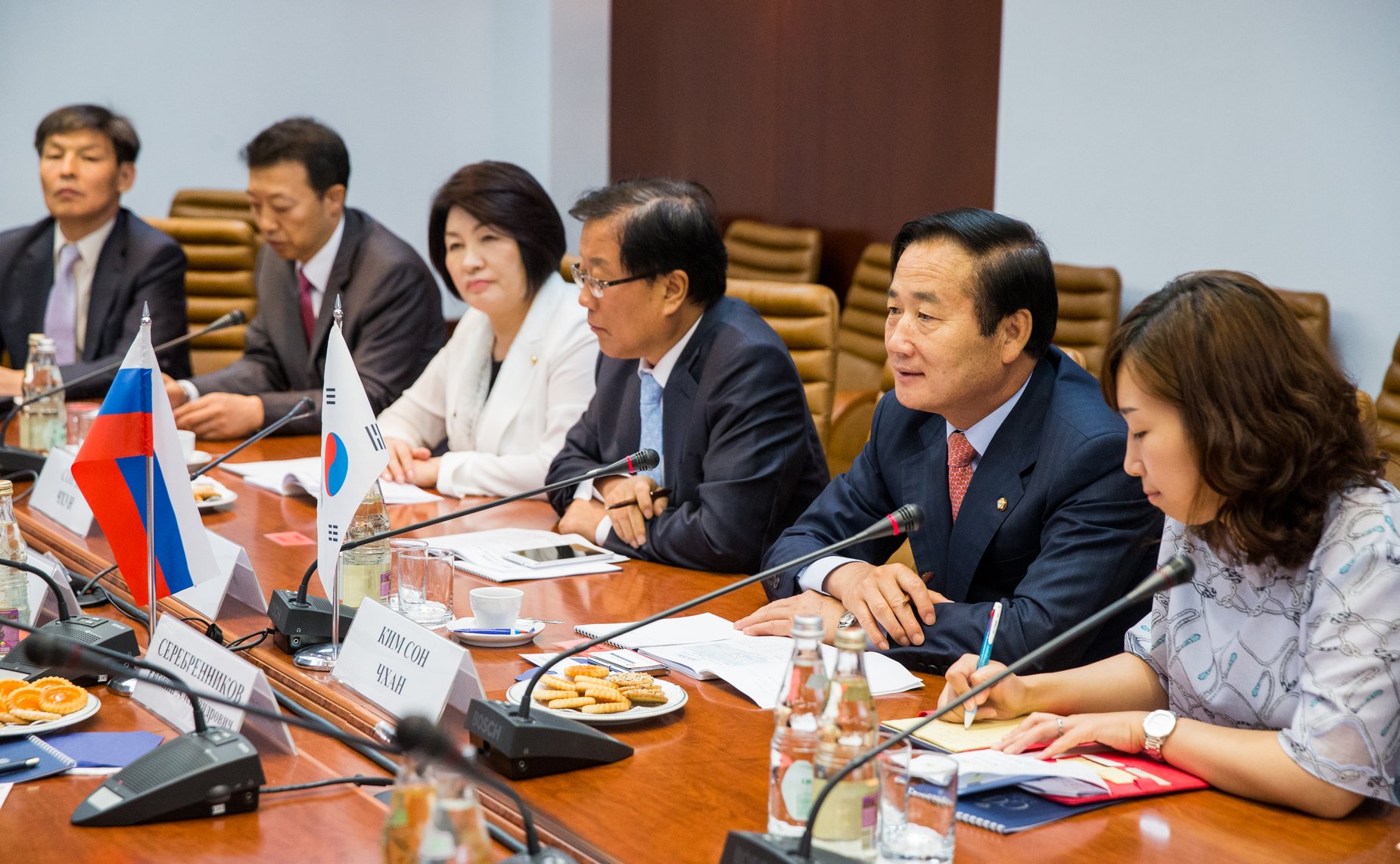 Встреча Е. Серебренникова и М. Дидигова с первым заместителем председателя Комитета по обороне Национальной Ассамблеи Республики Корея Ким Сон Чаном