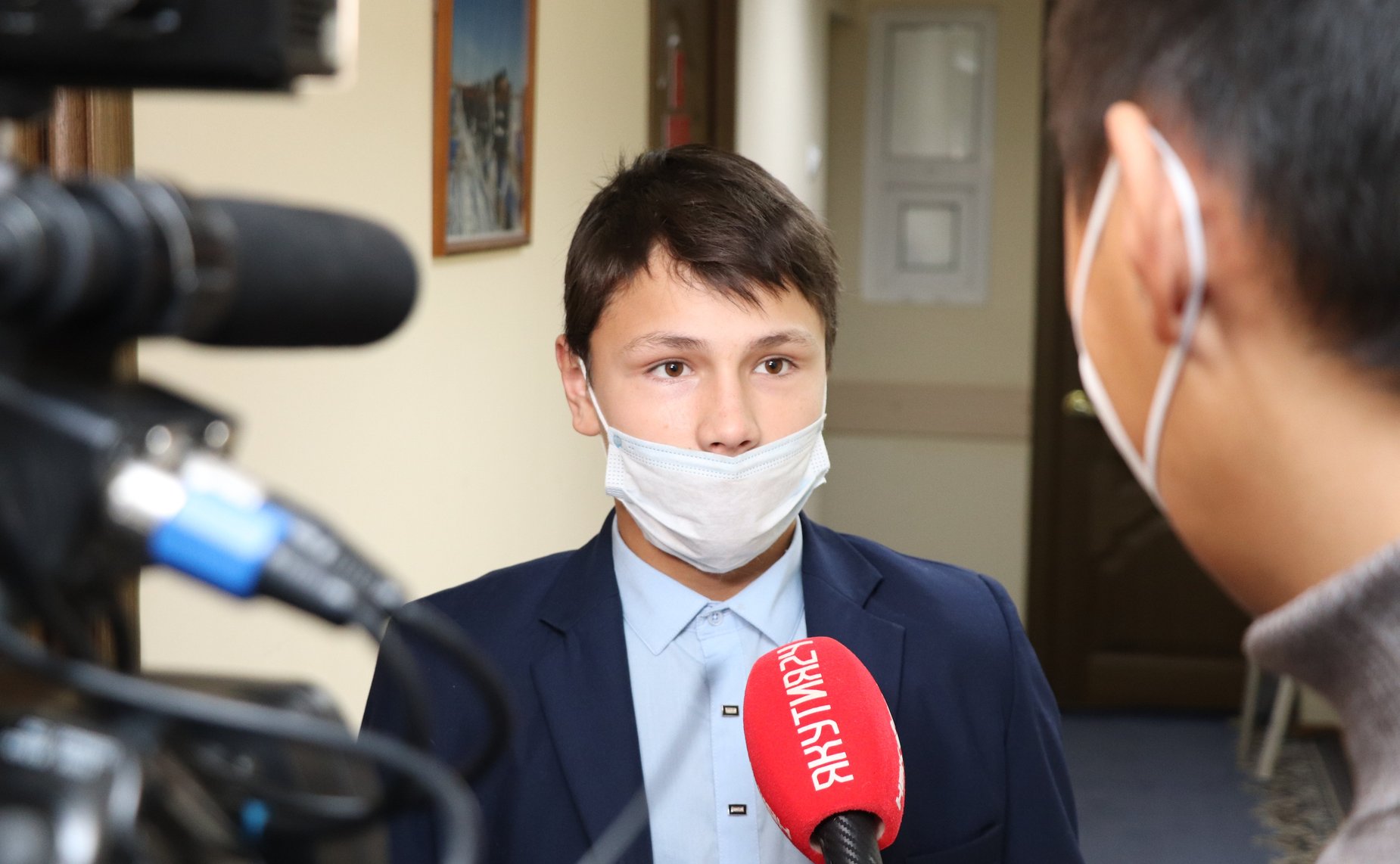 Егор Борисов вручили детям-героям памятные медали Совета Федерации «За проявленное мужество»