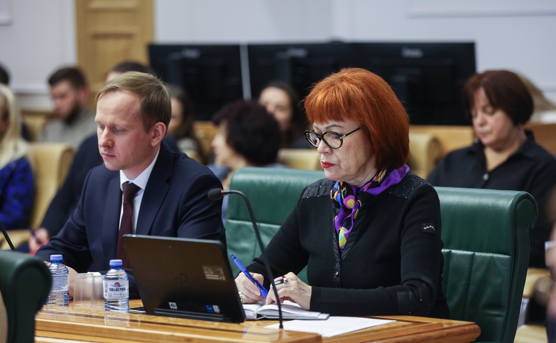 Семинар для помощников сенаторов РФ по работе в СФ, работающих по срочному служебному контракту или по срочному трудовому договорю, по вопросам обеспечения деятельности сенаторов РФ совместно с Управлением государственной службы и кадров Аппарата СФ