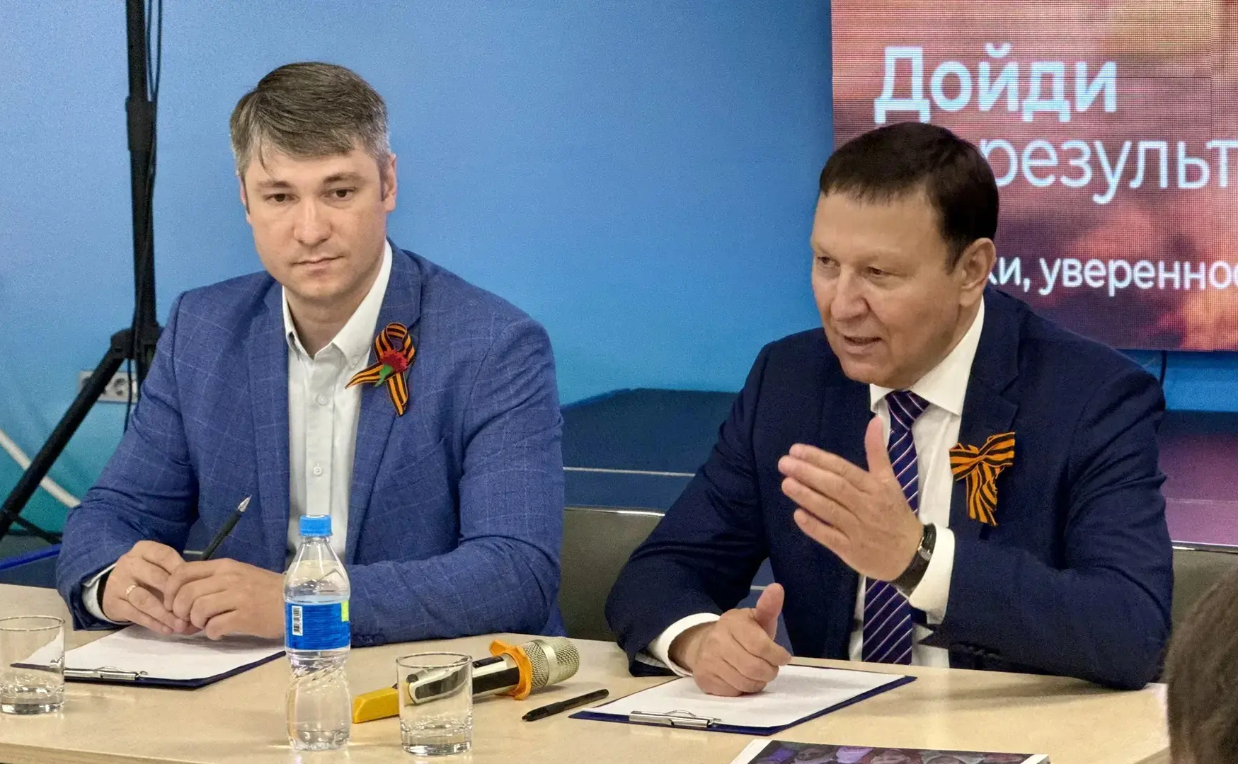 Александр Ролик провел встречу с участниками проекта «ПолитСтарт» в Штабе общественной поддержки во Владивостоке