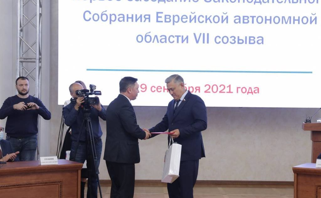 Юрий Валяев в рамках рабочей поездки в регион принял участие в заседании Законодательного Собрания VII созыва