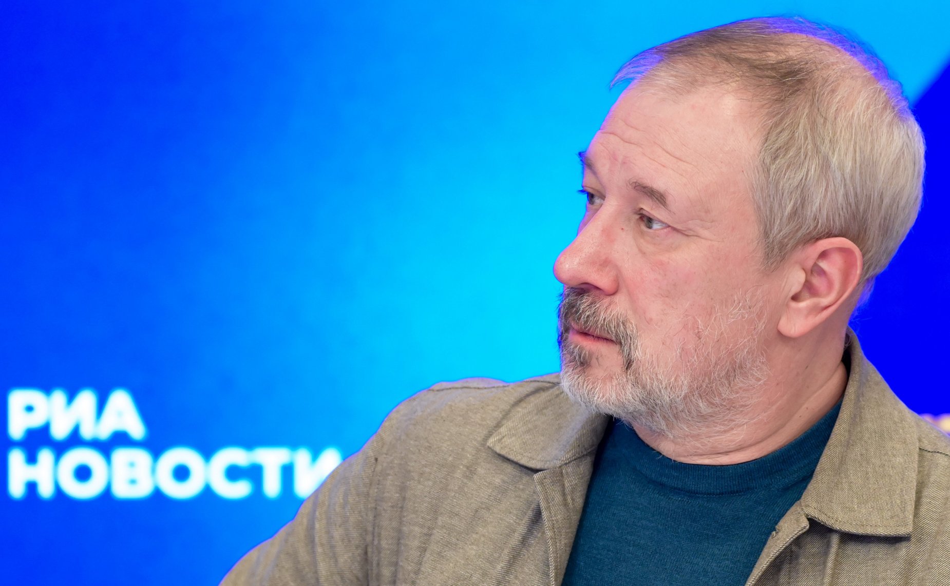 В международном мультимедийном пресс-центре Медиагруппы «Россия сегодня» состоялась пресс-конференция Владимира Джабарова по итогам презентации на пленарном заседании Совета Федерации ежегодного доклада Комиссии СФ по защите государственного суверенитета