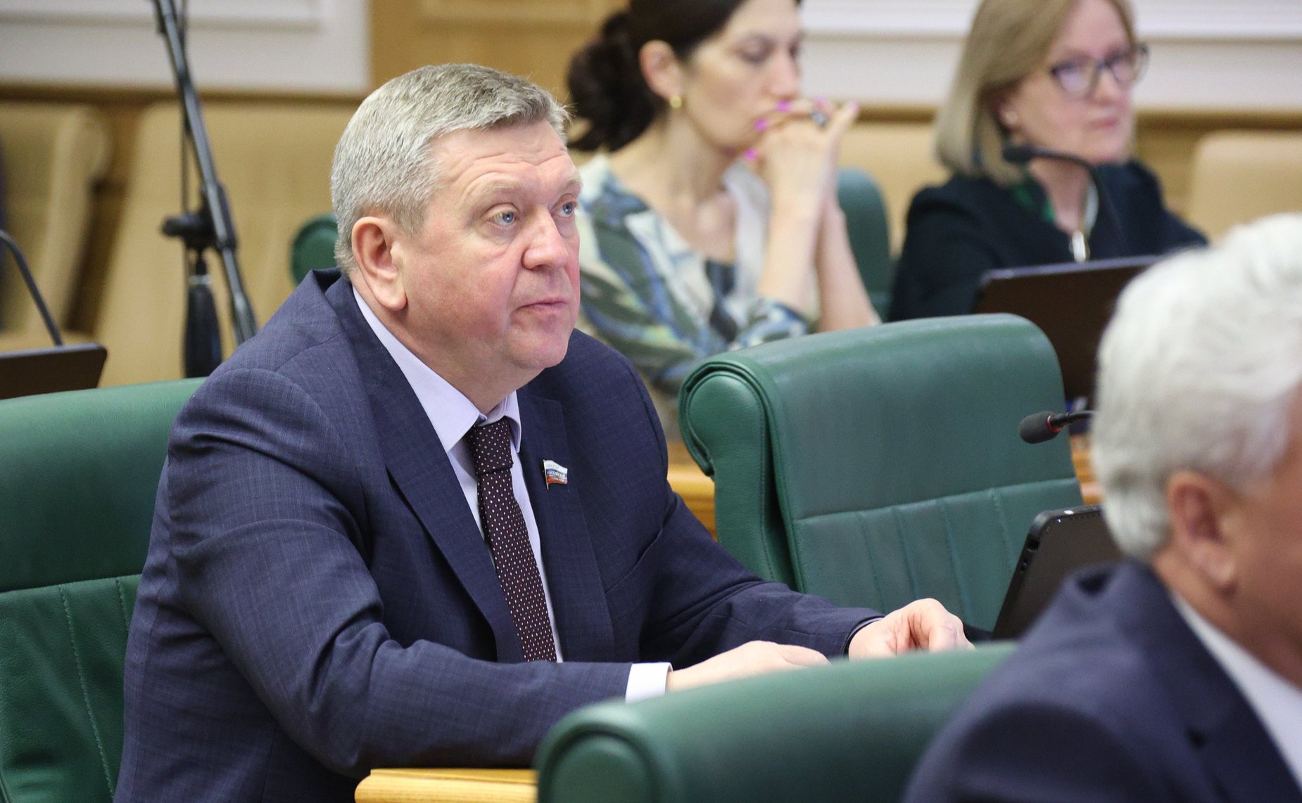 Александр Лутовинов