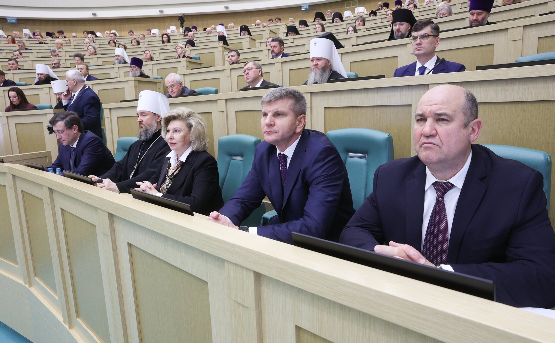 Пленарное заседание XIV Рождественских парламентских встреч