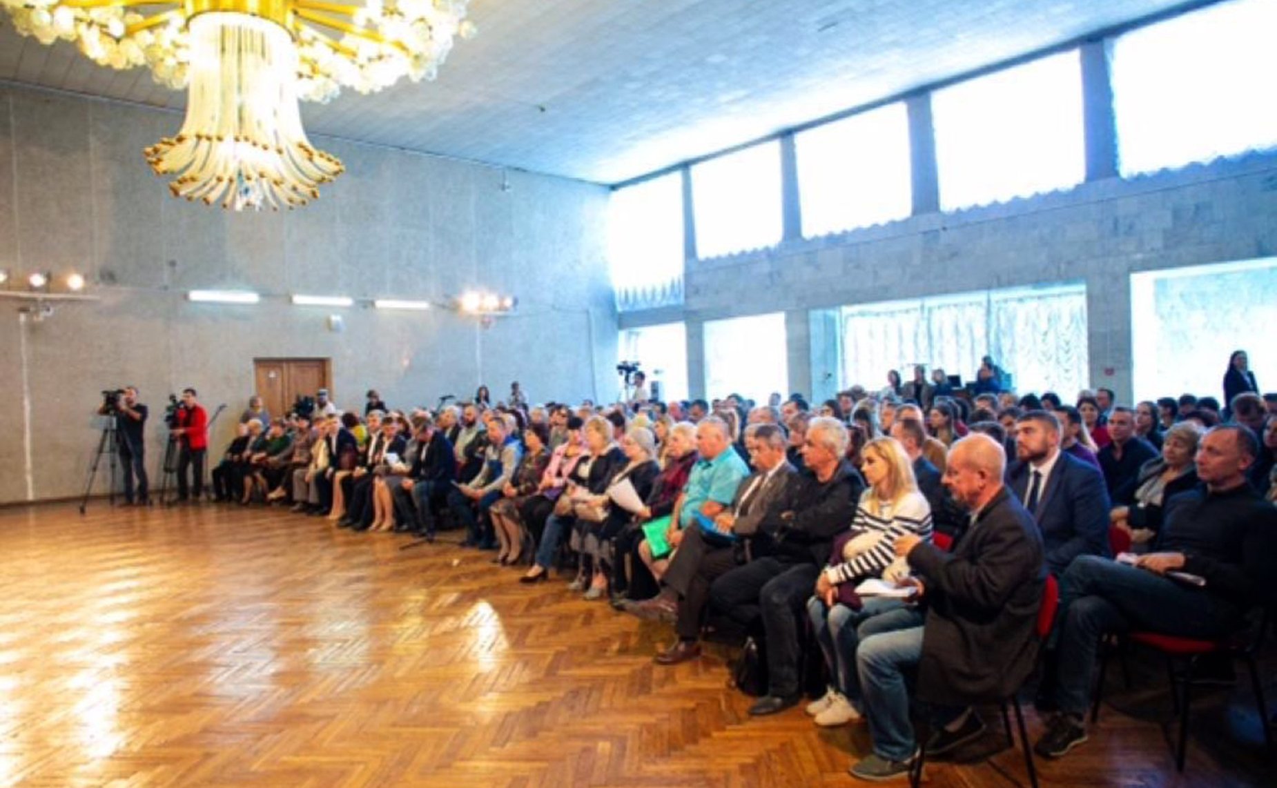 Встреча Екатерины Алтабаевой и временно исполняющего обязанности губернатора Севастополя Михаила Развожаева с жителями Гагаринского района