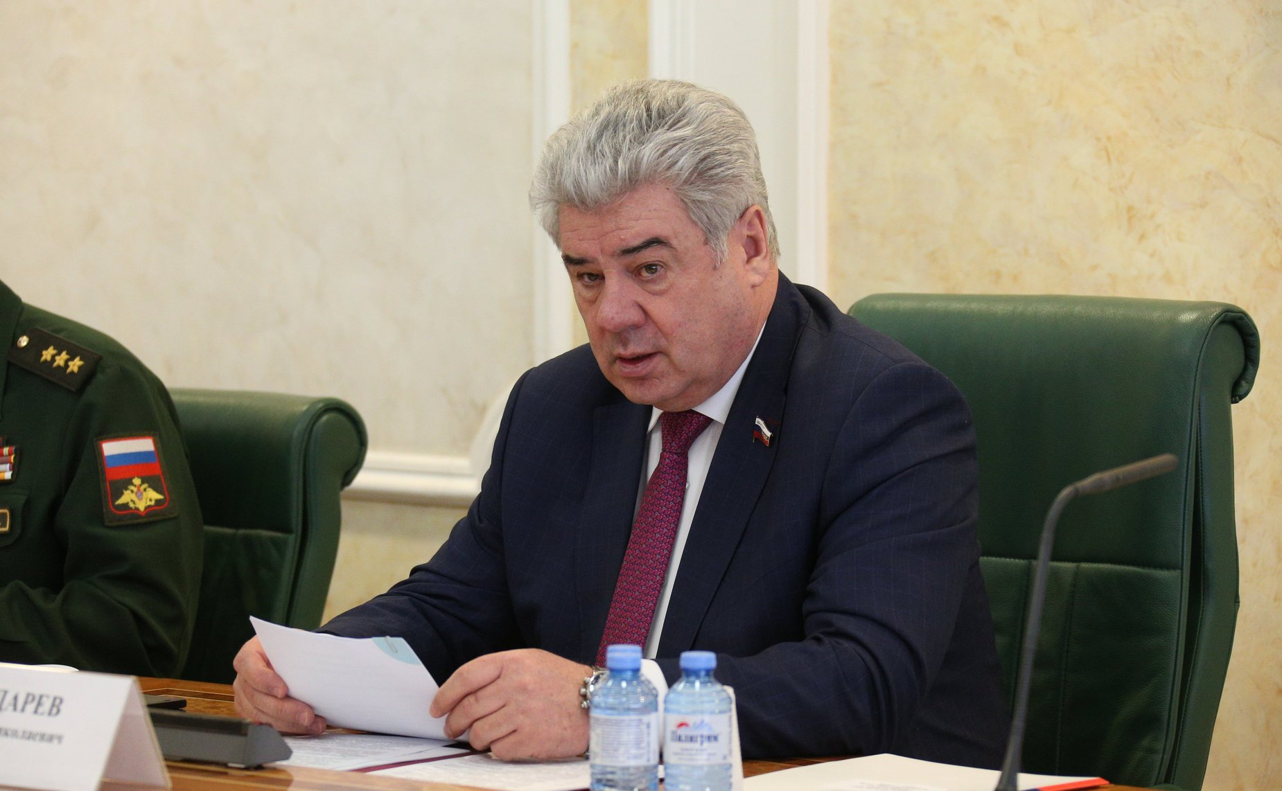 Виктор Бондарев