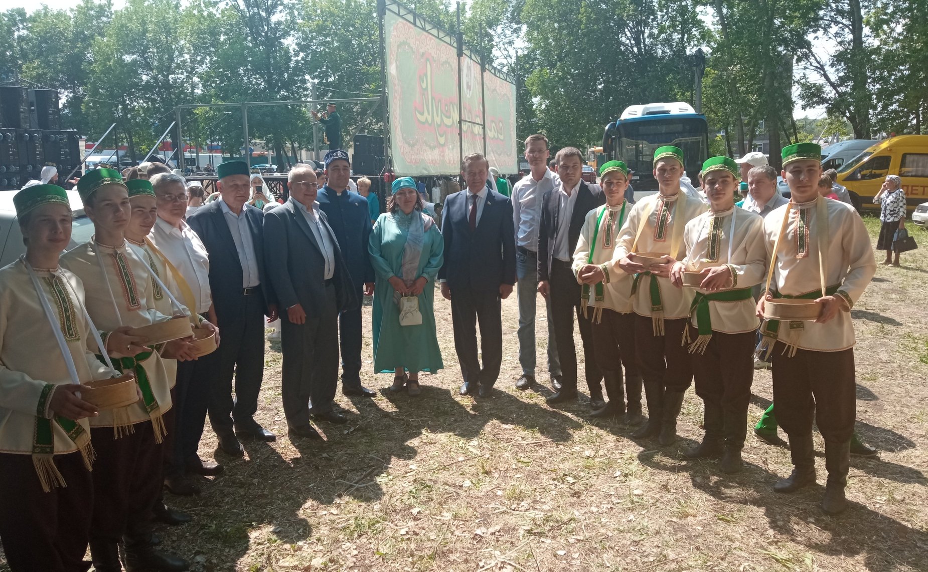 Сергей Рябухин в ходе поездки в Ульяновскую область принял участие в праздновании татарского национального праздника Сабантуй
