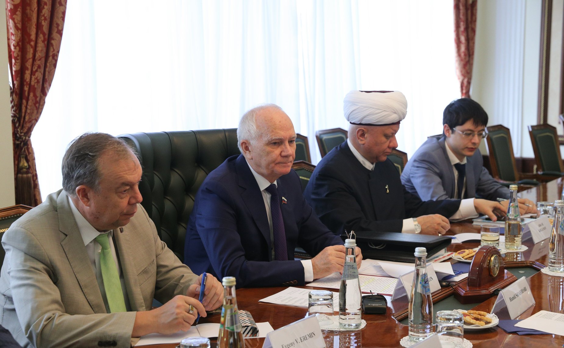 Встреча заместителя председателя Комитета СФ по международным делам Фарита Мухаметшина с Генеральным секретарем Всемирной организации по сближению мазхабов