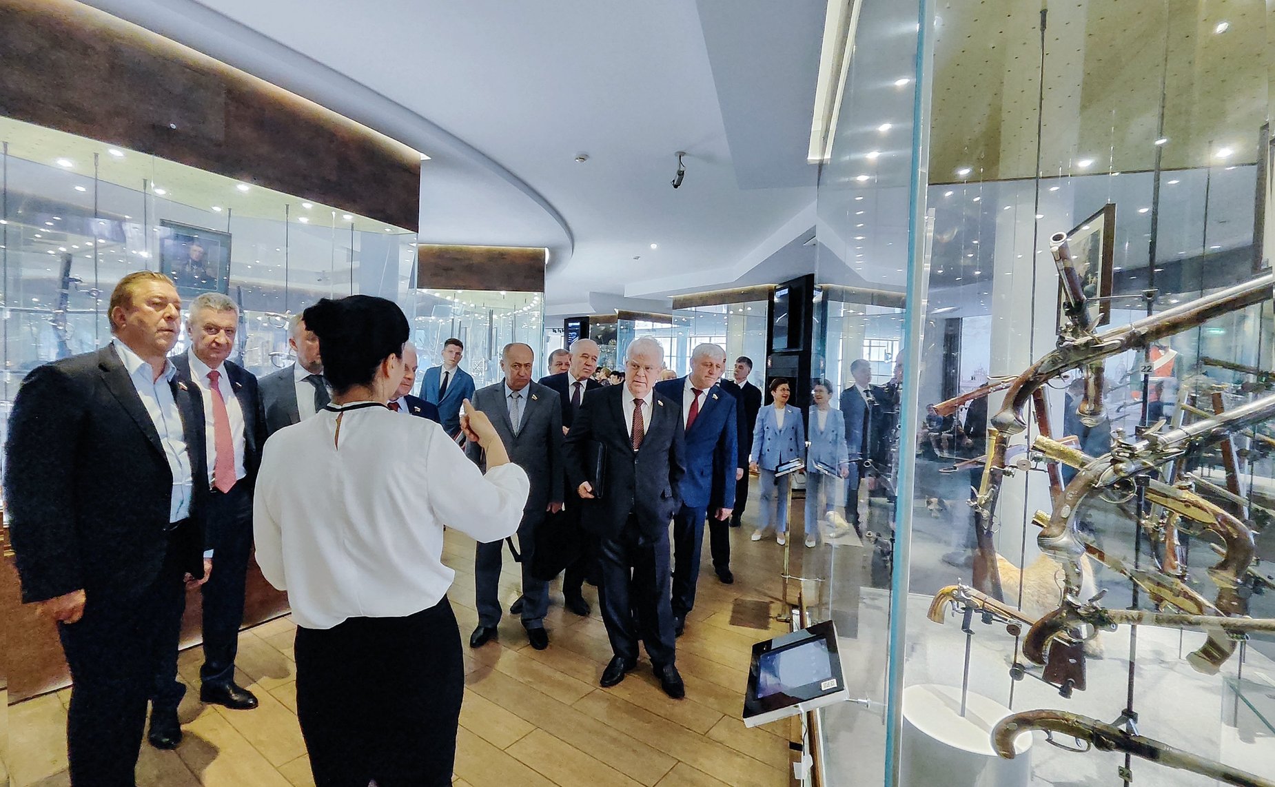 Круглый стол Комитета СФ по обороне и безопасности «Роль законодательных органов субъектов РФ в обеспечении профилактики правонарушений, противодействия экстремизму и терроризму на примере законодательной деятельности Тульской областной Думы»