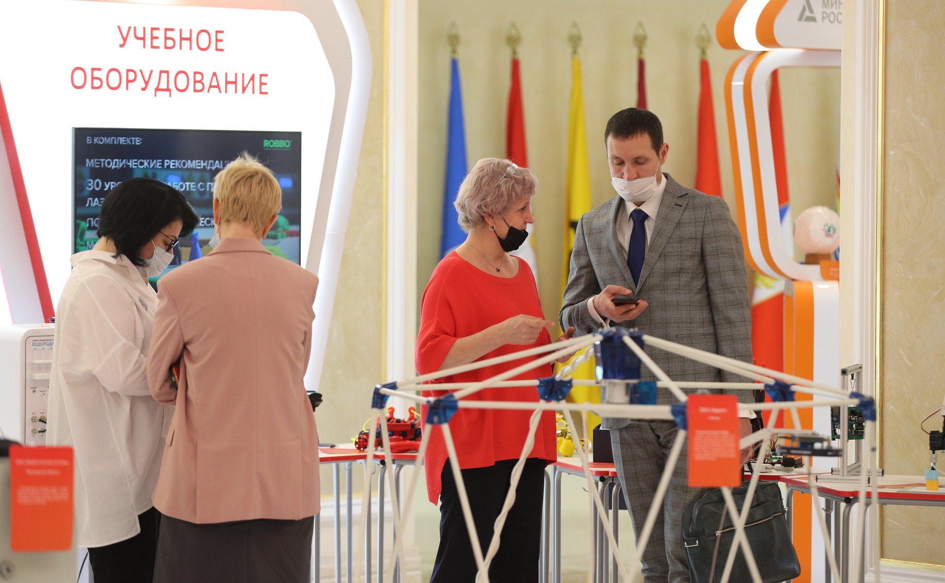 Открытие в Совете Федерации выставки детских товаров российских предприятий