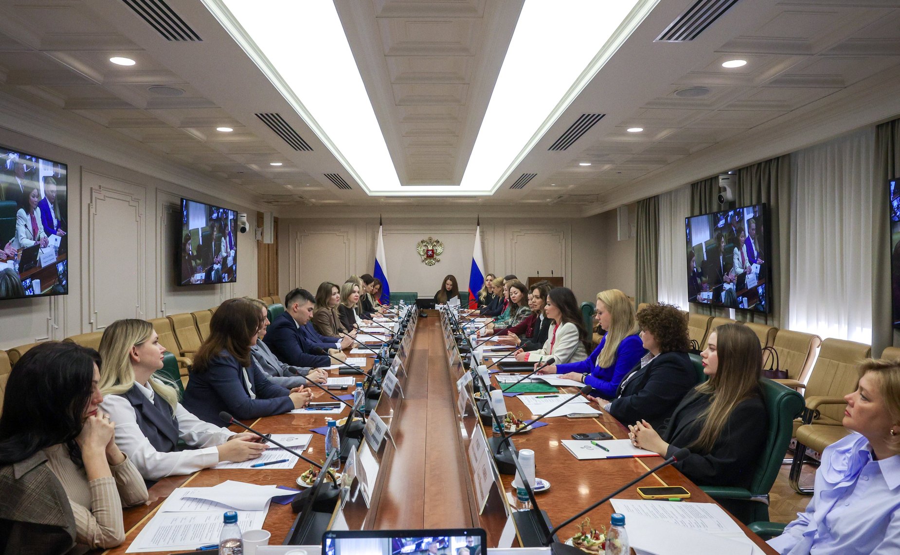 Заседание Палаты молодых законодателей при Совете Федерации