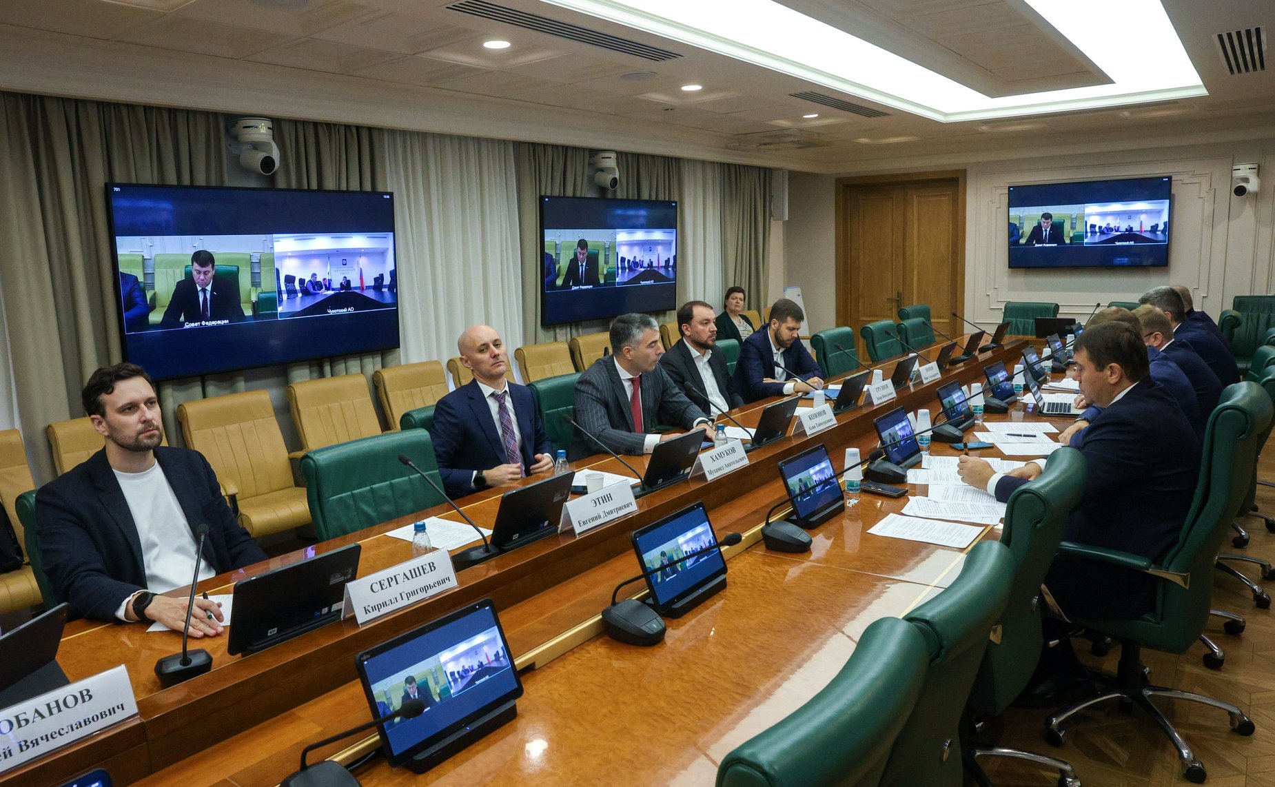 Совещание Комитета Совета Федерации по экономической политике на тему «Об обеспечении равных возможностей пользования качественными услугами почтовой связи гражданами Чукотского автономного округа»