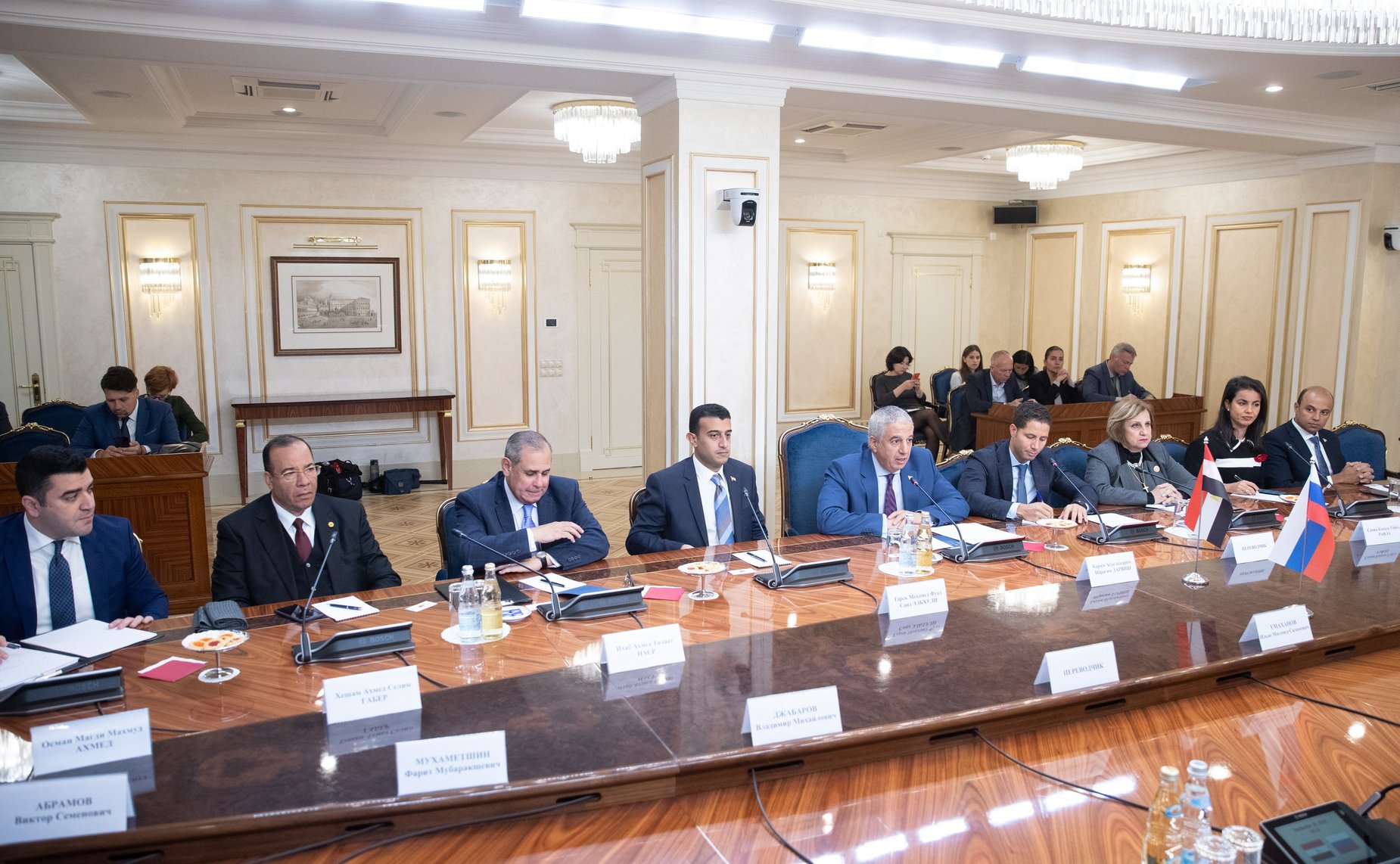 Встреча Ильяса Умаханова с делегацией Комитета по международным делам Палаты представителей Арабской Республики Египет во главе с председателем Комитета Каримом Дарвишем