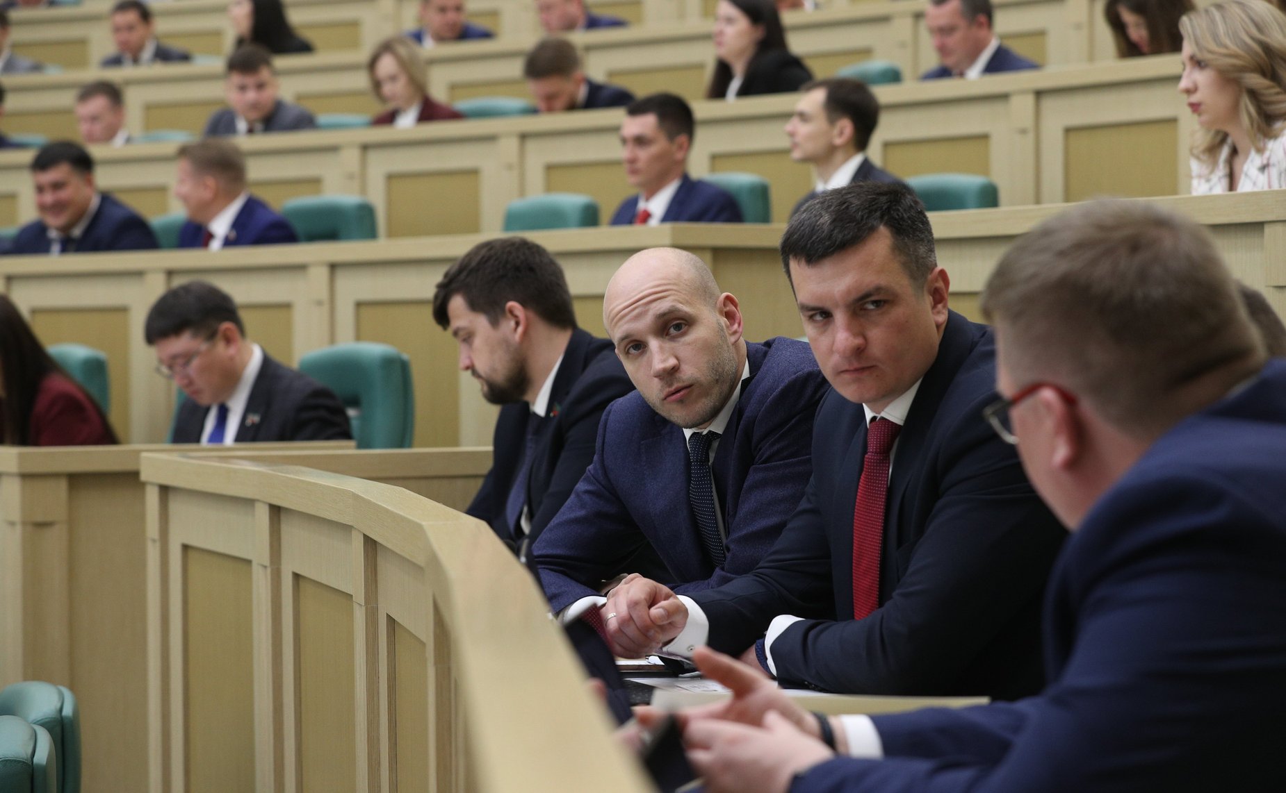 Пленарное заседание Форума молодых парламентариев: «Молодежь XXI века: сберегая наследие, развивая сотрудничество, приближая будущее»