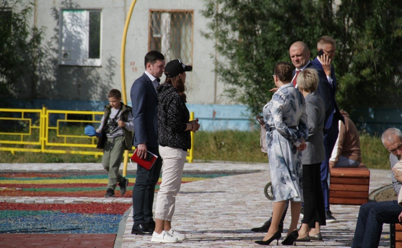 Елена Шумилова в рамках работы в регионе проинспектировала два объекта городской инфраструктуры в г. Усинске