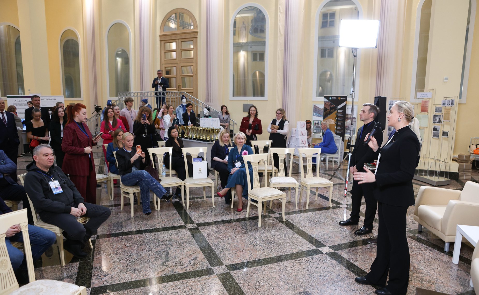 Модерационная гостиная «Содружество здоровья». Награждения. IV Международный Форум «Содружество моды»