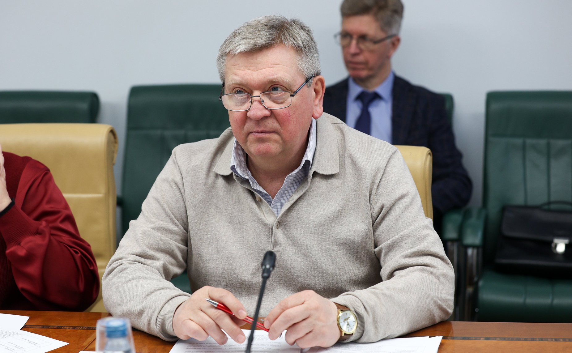 Александр Лутовинов