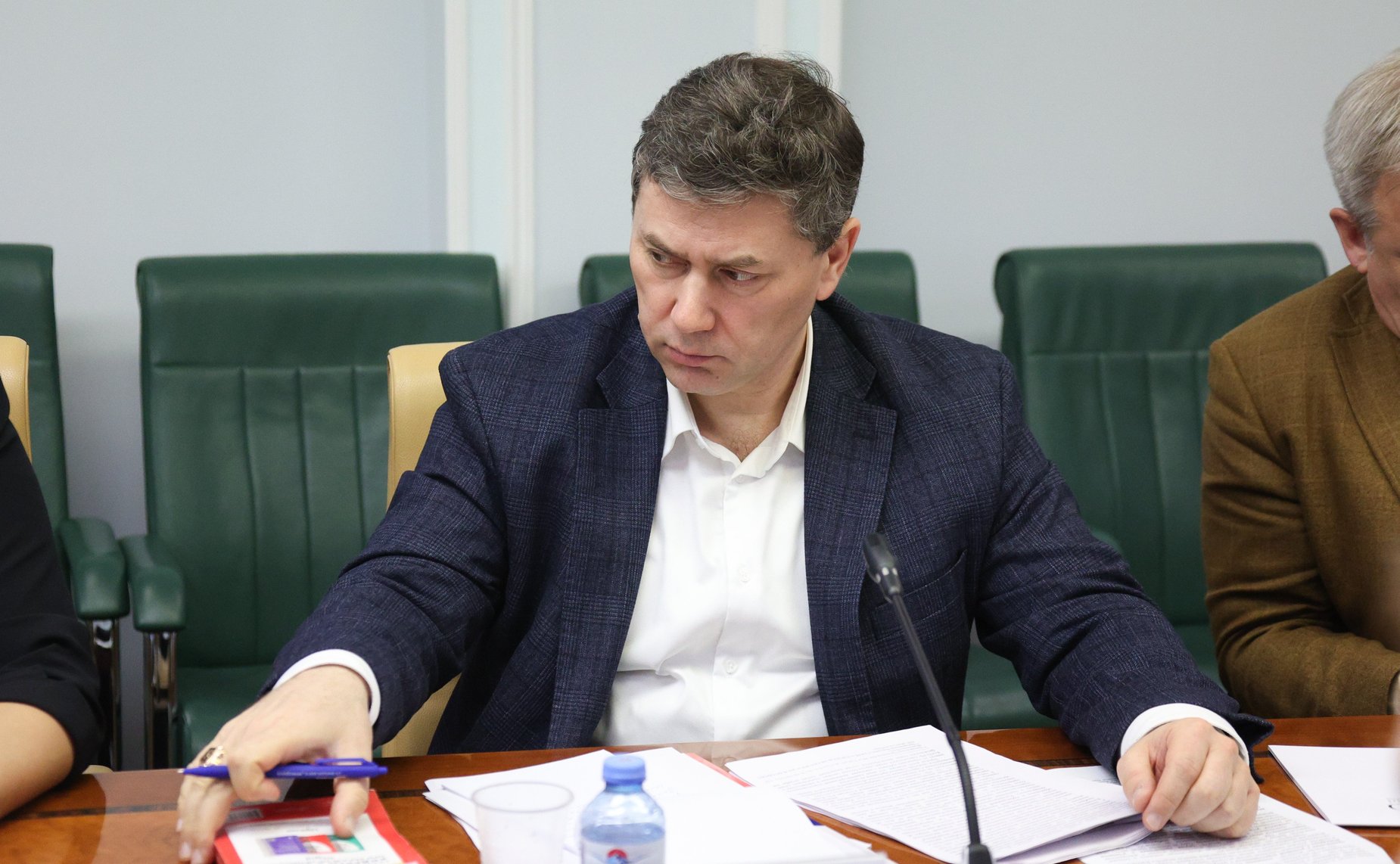 Круглый стола Комитета СФ по конституционному законодательству и государственному строительству «Актуальные проблемы разграничения уголовной и административной ответственности за незаконные действия, причиняющие вред атмосферному воздуху»