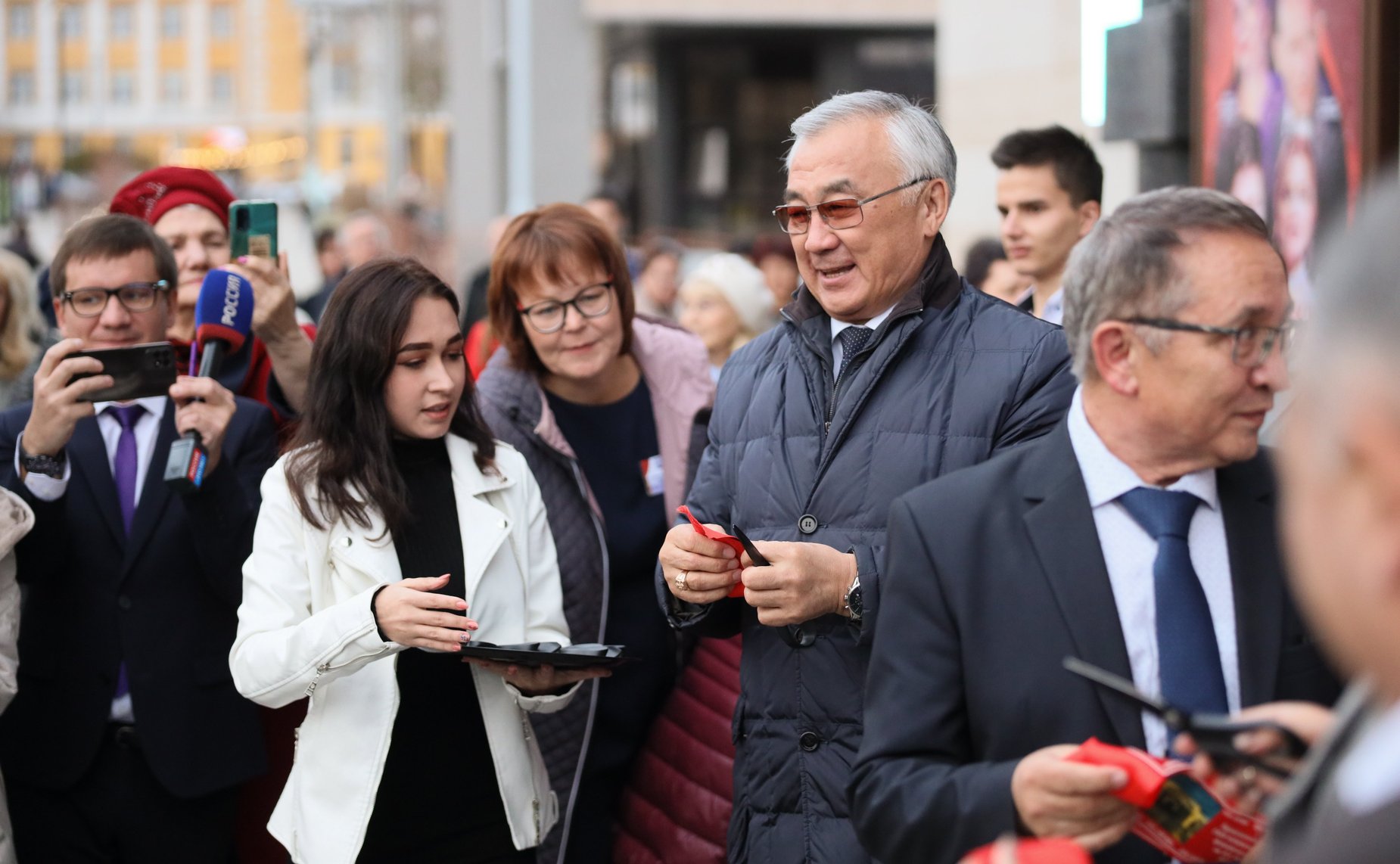 Баир Жамсуев поздравил работников культуры и жителей Забайкальского края с долгожданным открытием после реконструкции краевого драматического театра