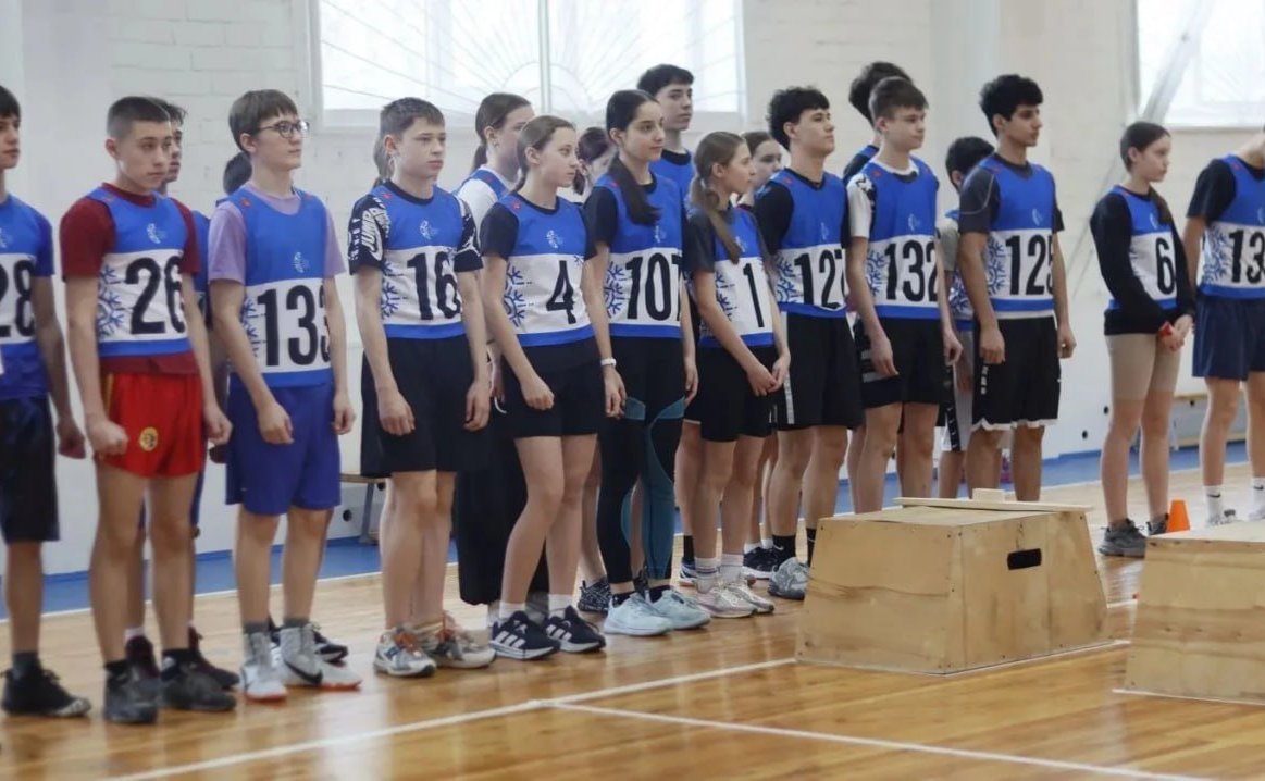 Елена Дягилева в ходе работы в регионе приняла участие в торжественной церемонии открытия физкультурного мероприятия по национальным видам спорта в Ревде