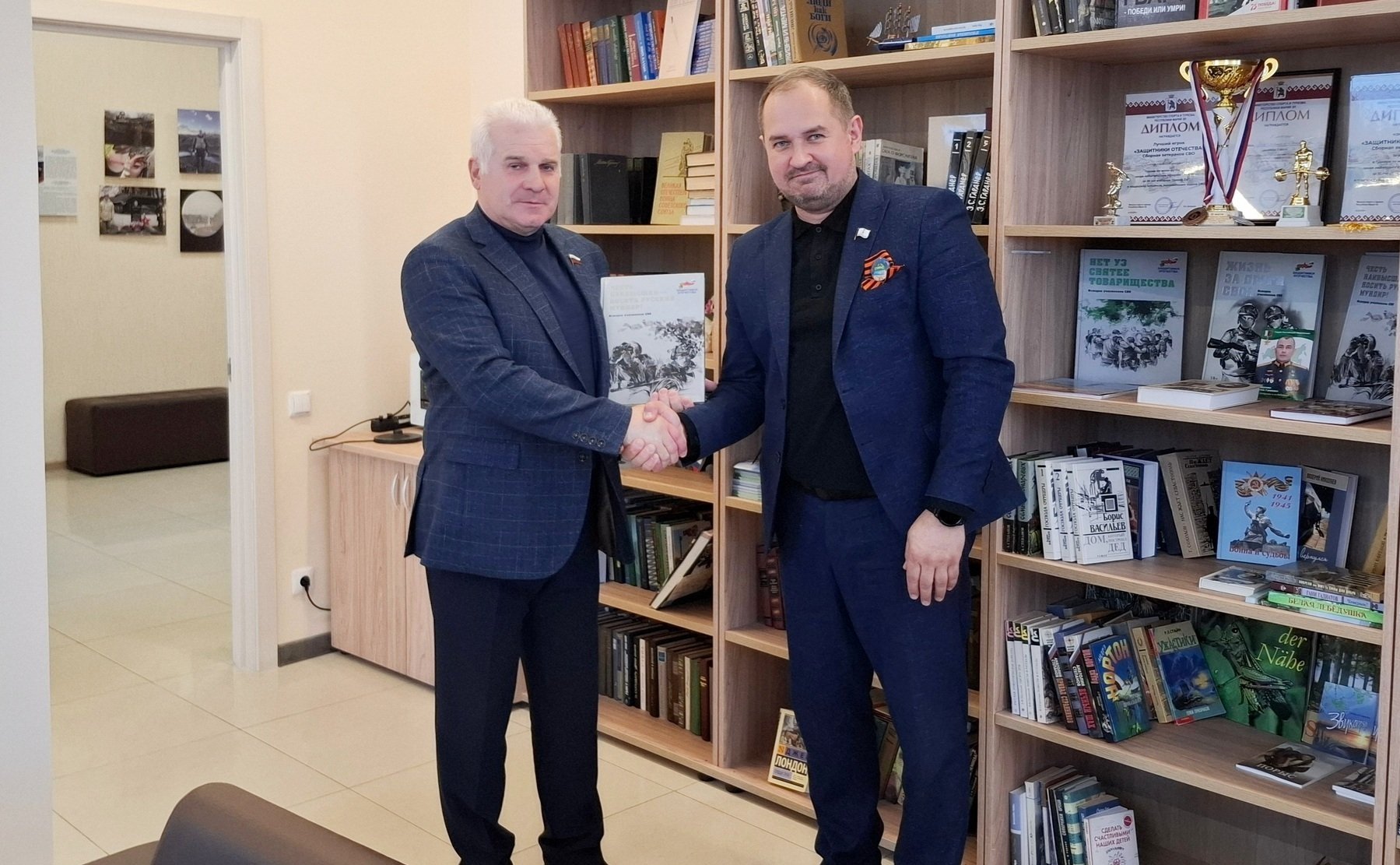 Сергей Мартынов провел встречу с руководителем регионального филиала фонда «Защитники Отечества»