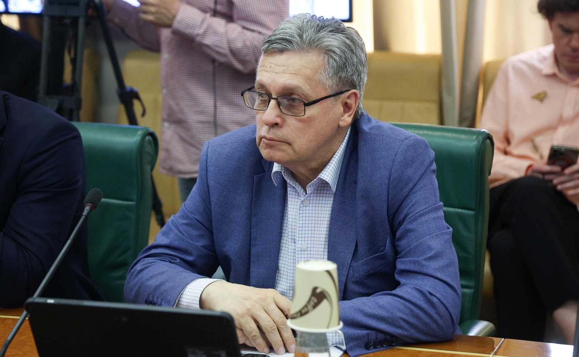 Заседание Комиссии Совета Федерации по информационной политике и взаимодействию со СМИ «Человек как автор информационной революции или как раб информационной революции? Поиск баланса»