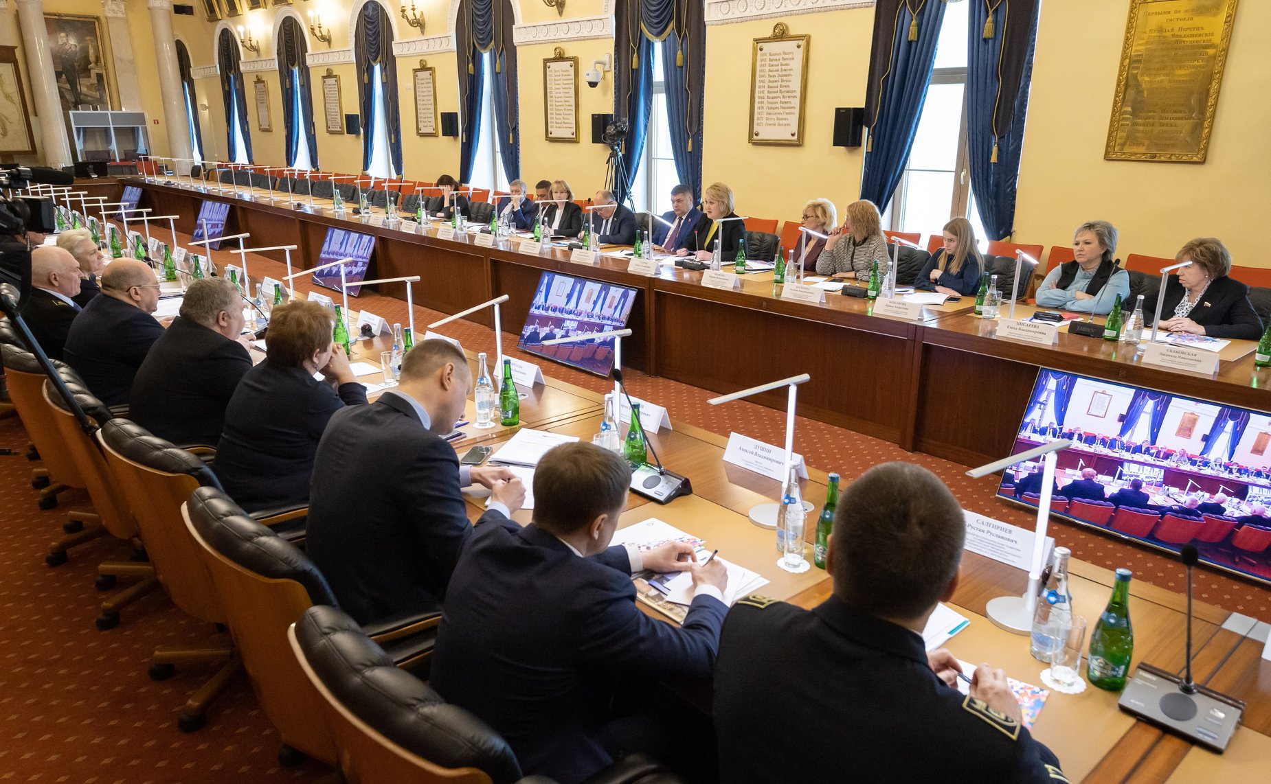 В Санкт-Петербургском Горном университете состоялось выездное заседание Комитета Совета Федерации по науке, образованию и культуре