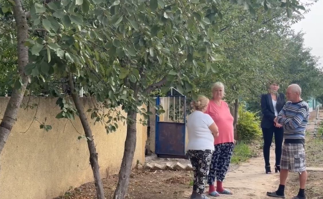 Игорь Кастюкевич провел рабочую встречу в регионе по поводу дальнейшего устройства многодетной семьи, над которой взял шефство