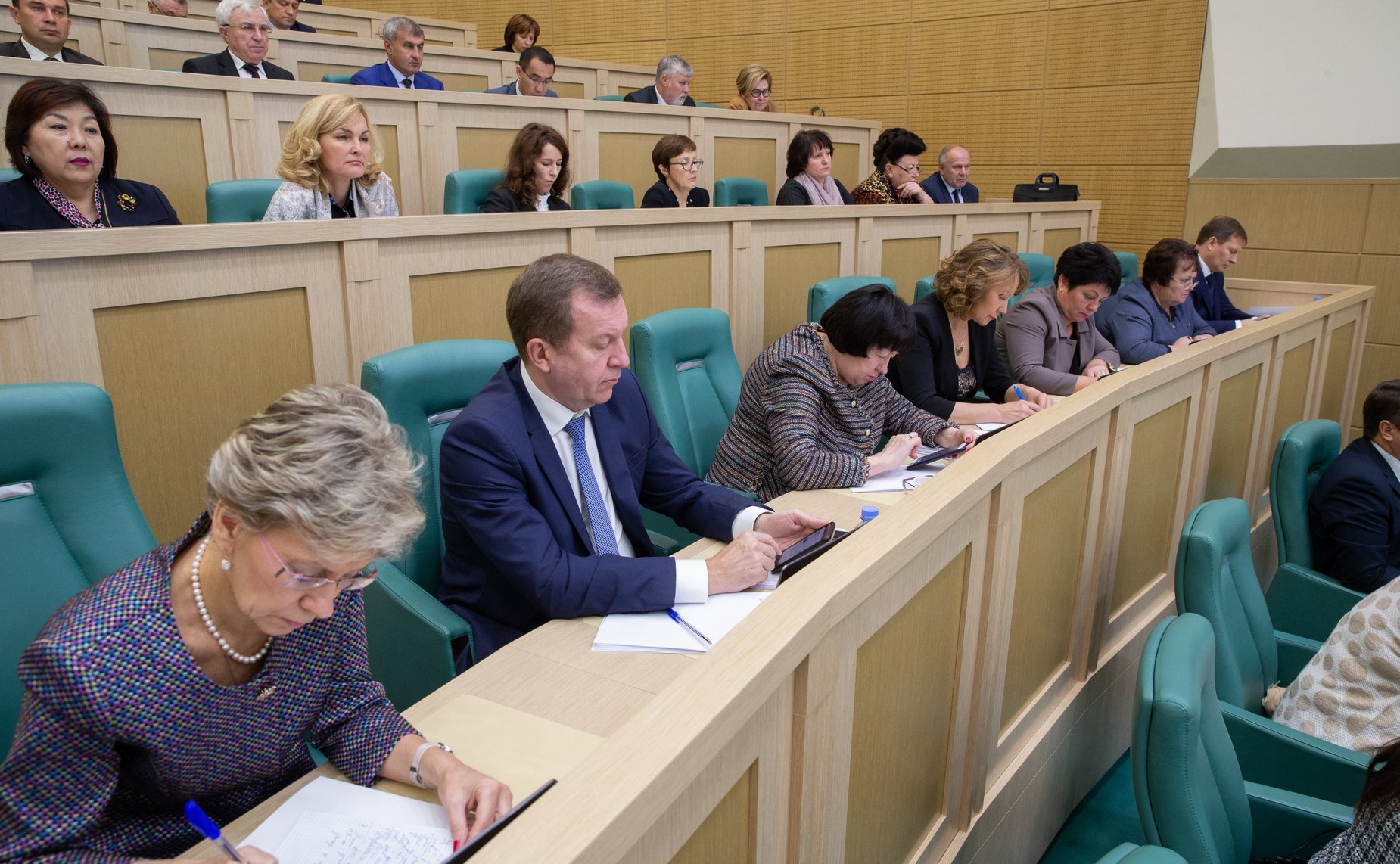 Парламентские слушания по обсуждению проекта бюджета на 2019 г. и на плановый период 2020 и 2021 гг