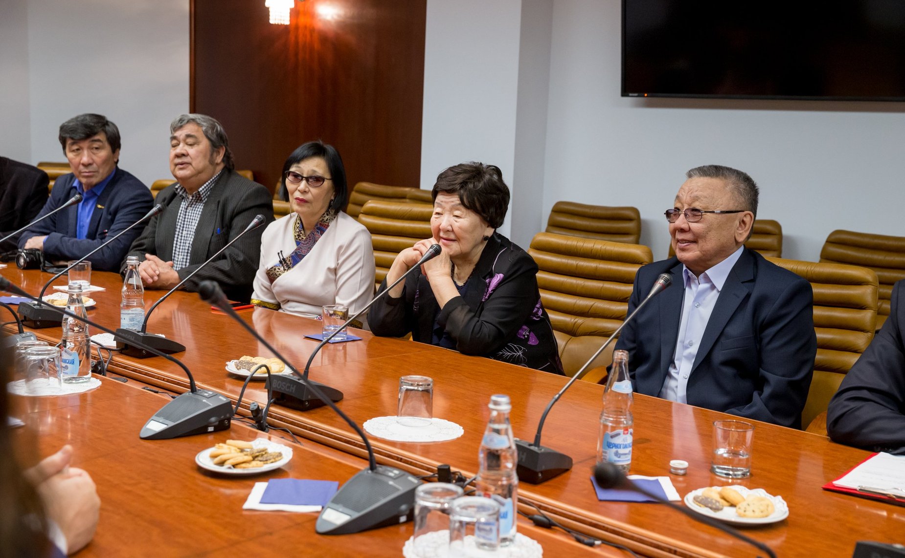 Встреча А. Варфоломеева и В. Мархаева с делегацией Республики Бурятия